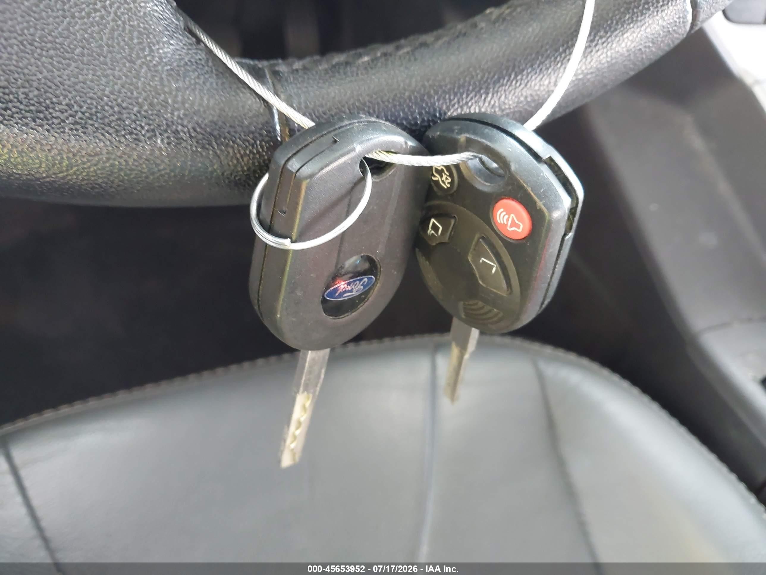 2014 Ford Focus Se Серебряный vin: 1FADP3K25EL357182