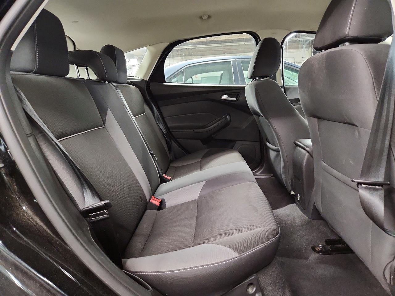2014 Ford Focus Se Black vin: 1FADP3K25EL360681
