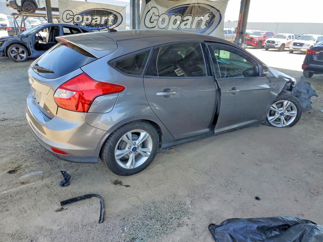 2014 Ford Focus Gray vin: 1FADP3K25EL363337