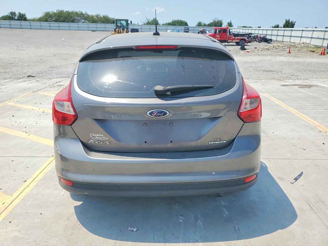 2014 Ford Focus Se Gray vin: 1FADP3K25EL368716