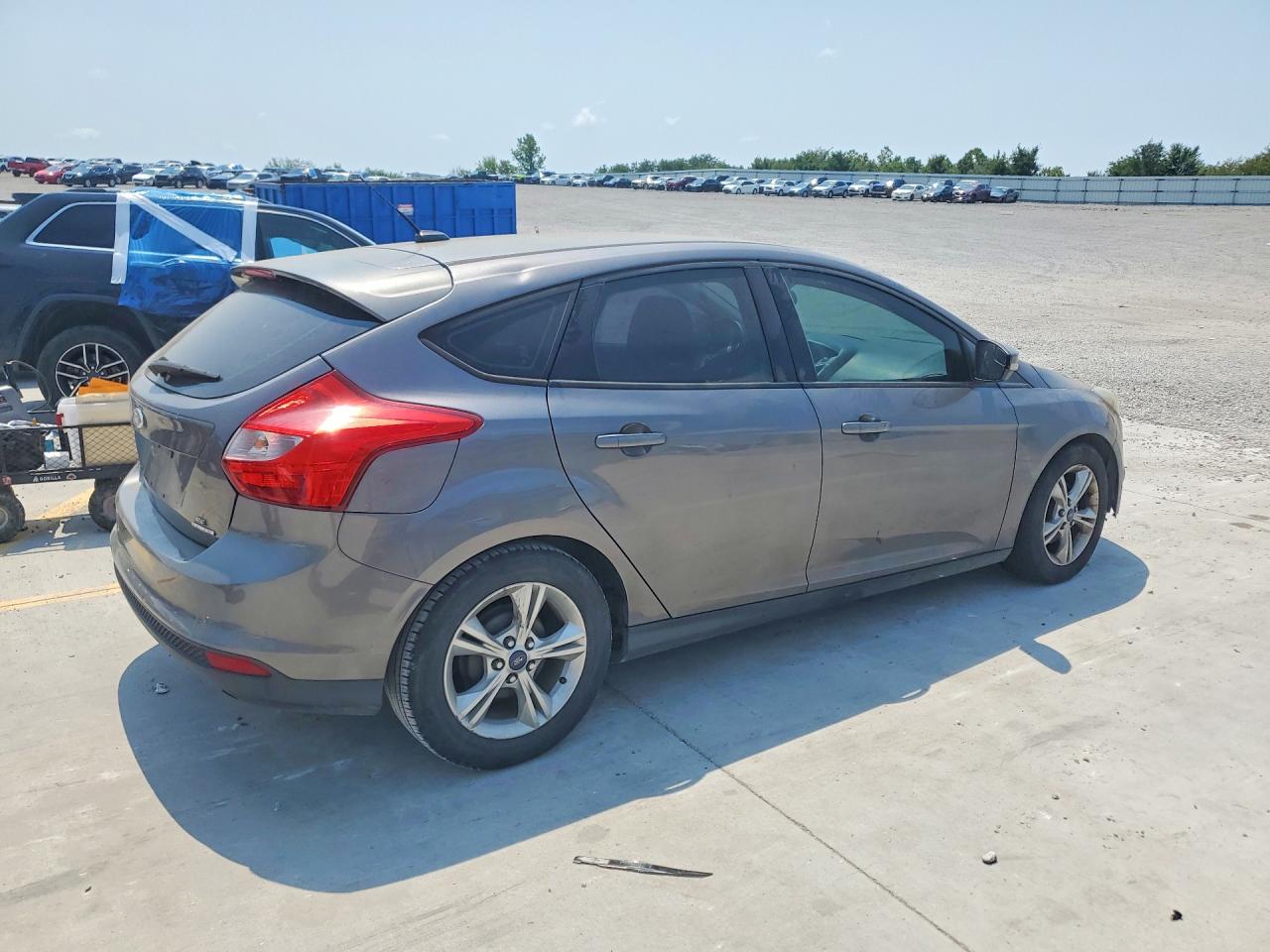 2014 Ford Focus Se Gray vin: 1FADP3K25EL368716