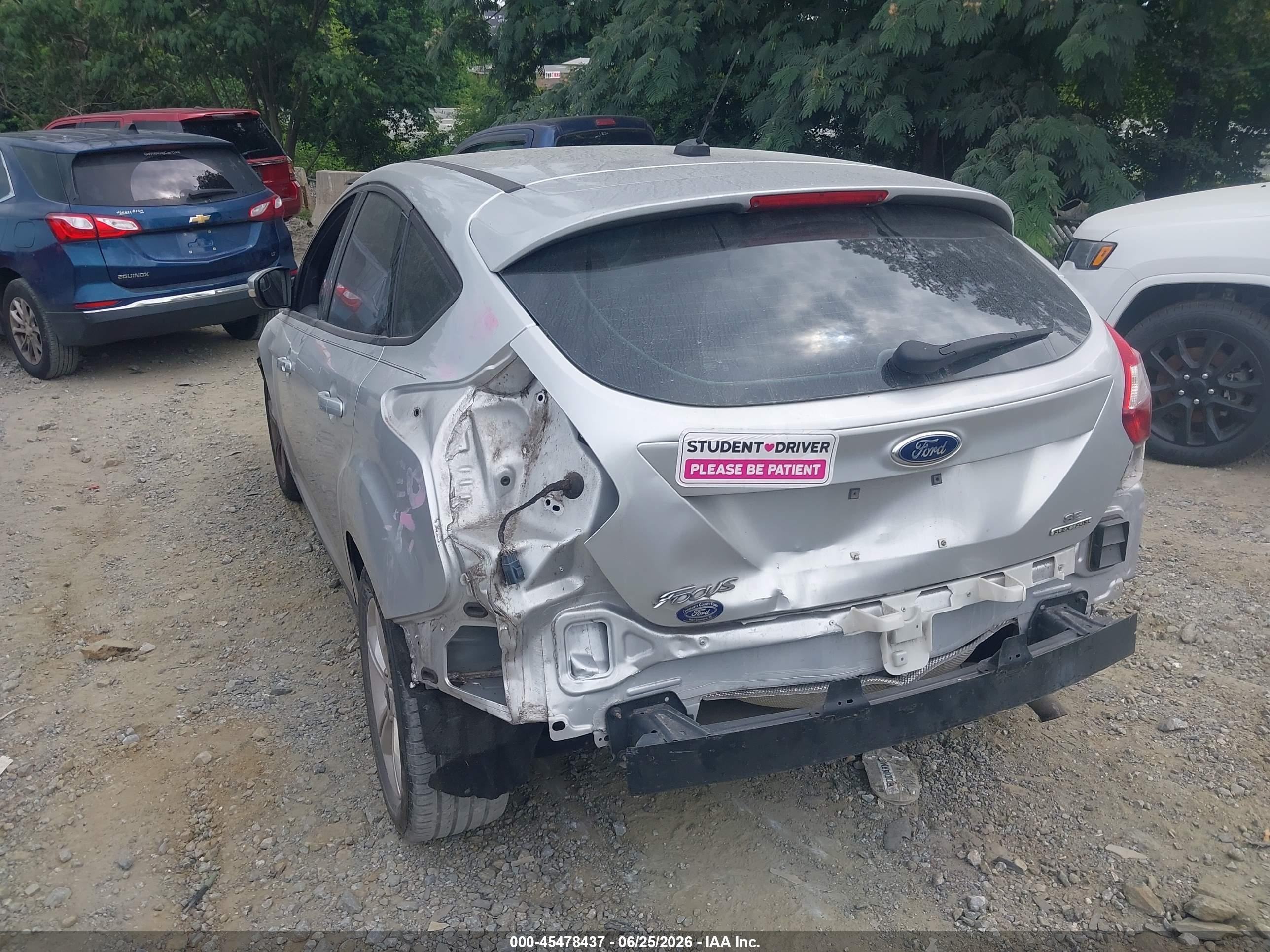 2014 Ford Focus Se Silver vin: 1FADP3K25EL410494