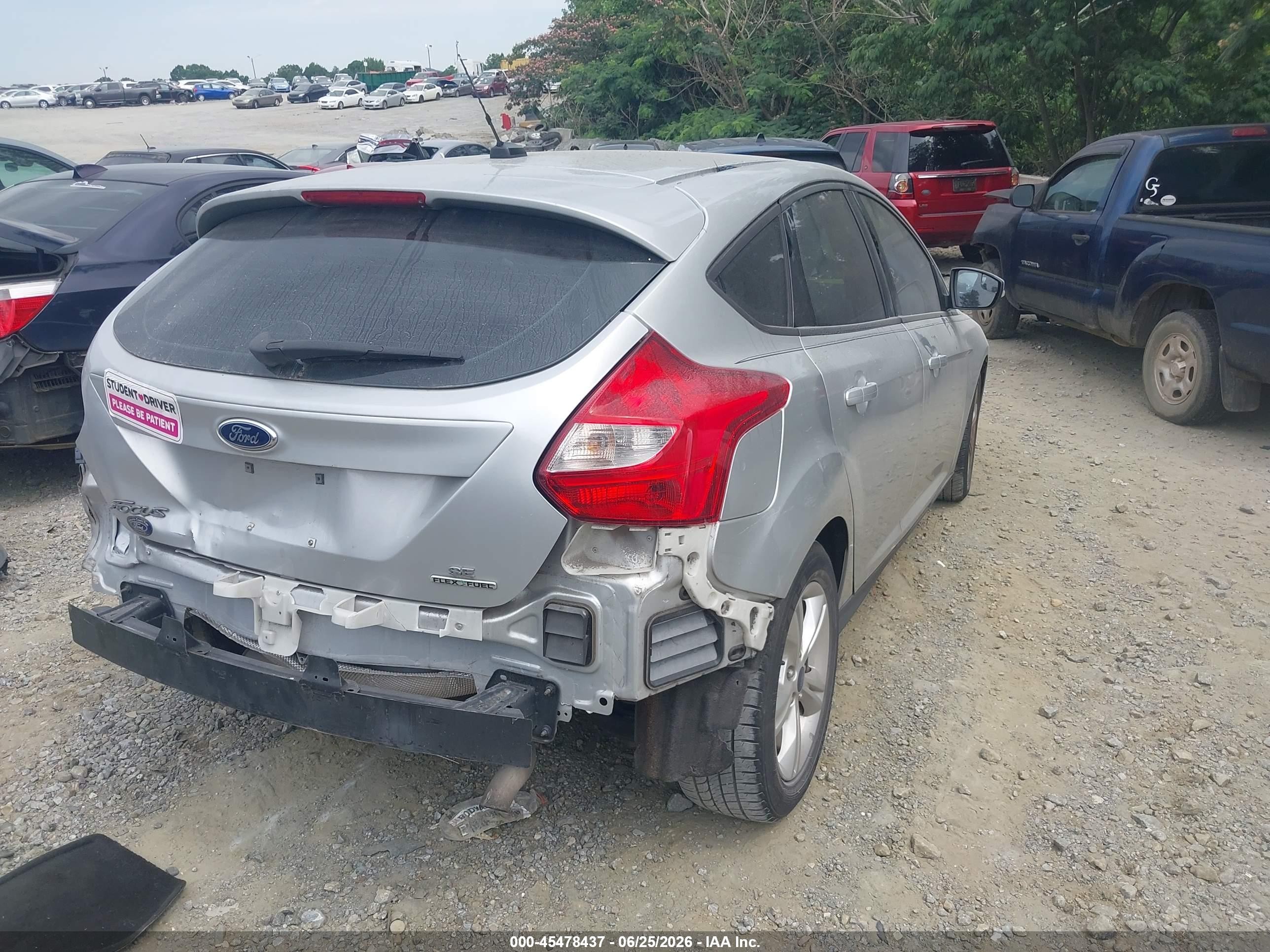 2014 Ford Focus Se Silver vin: 1FADP3K25EL410494