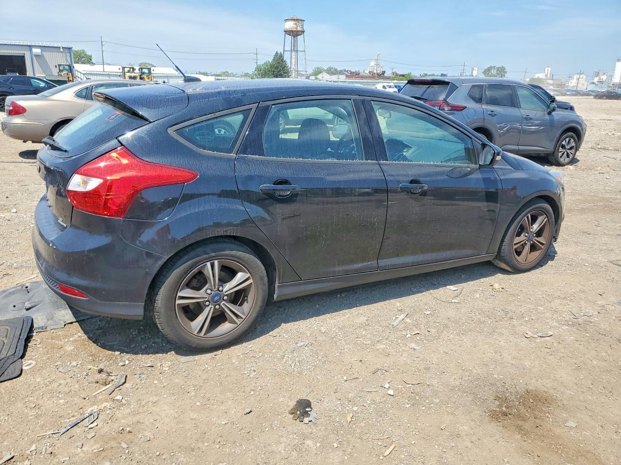 2014 Ford Focus Se Черный vin: 1FADP3K25EL410897