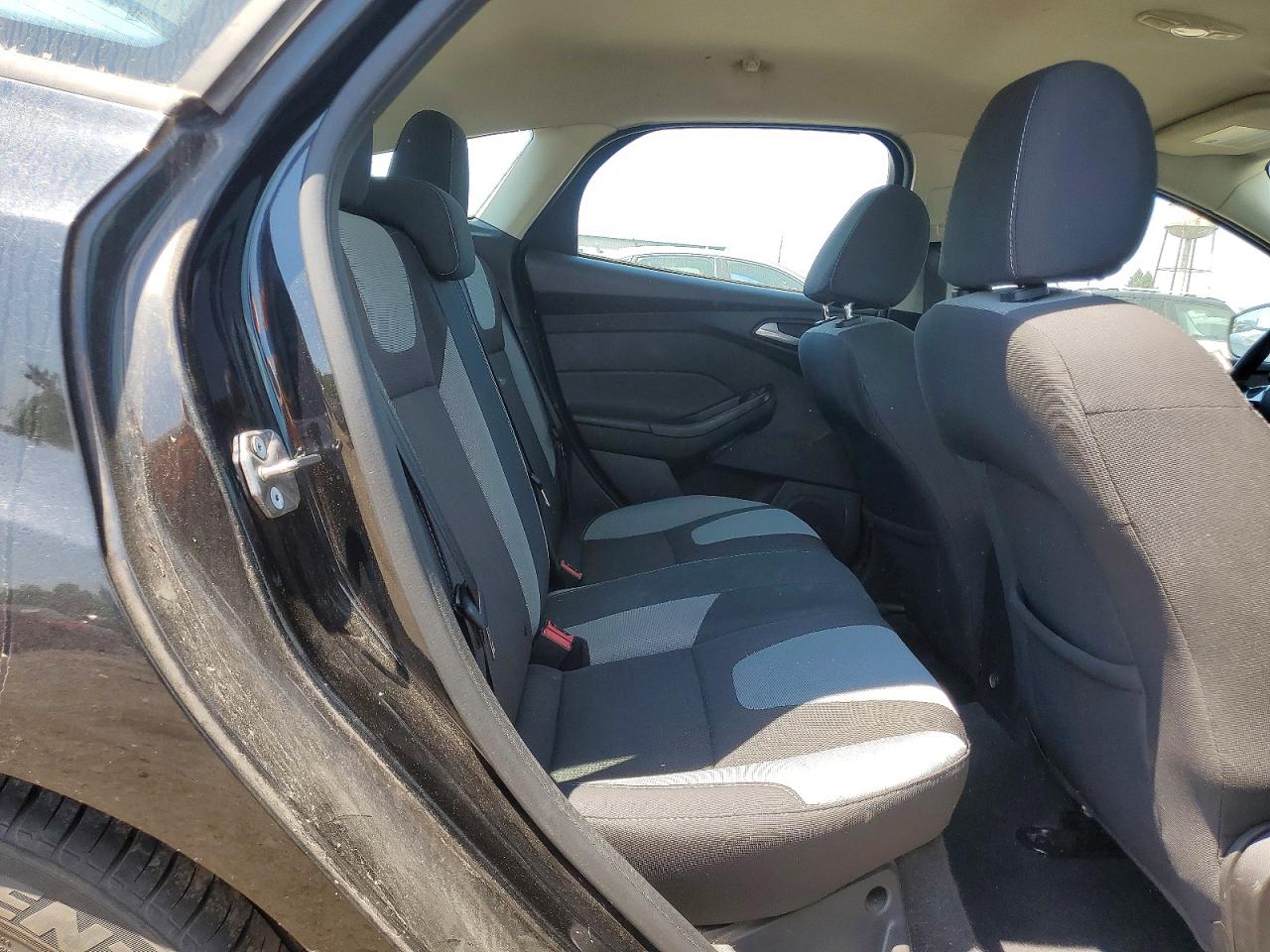 2014 Ford Focus Se Черный vin: 1FADP3K25EL410897