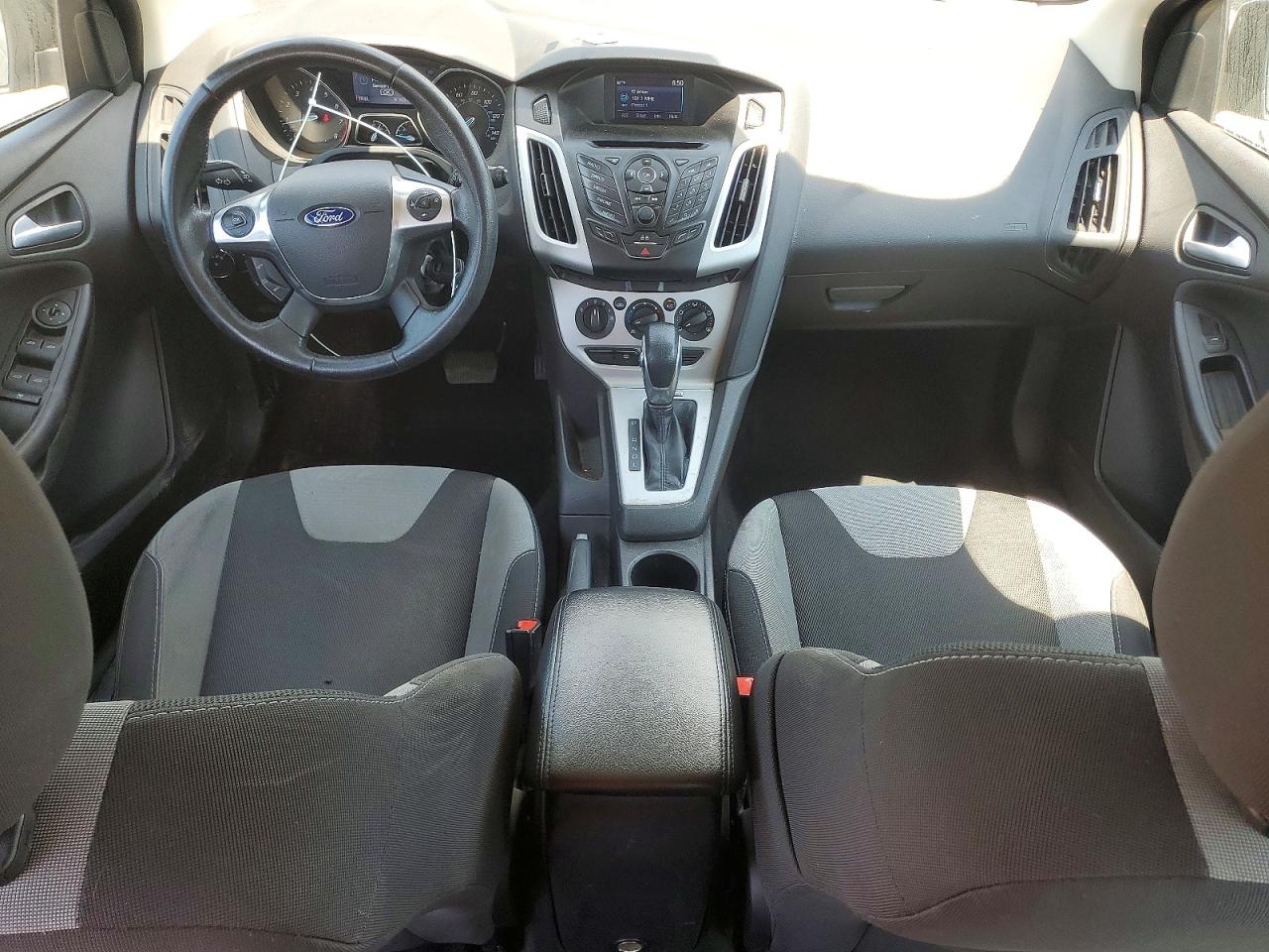 2014 Ford Focus Se Черный vin: 1FADP3K25EL410897