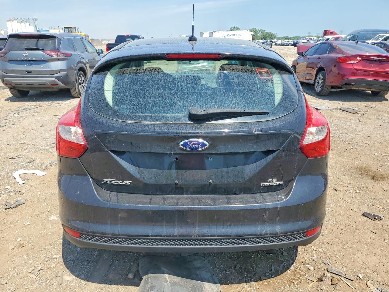 2014 Ford Focus Se Черный vin: 1FADP3K25EL410897
