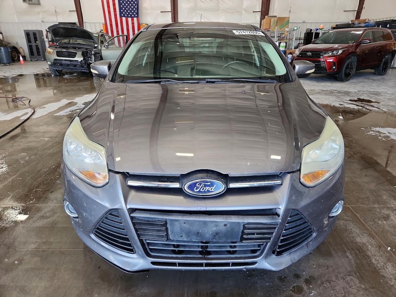 2014 Ford Focus Se Gray vin: 1FADP3K25EL422886