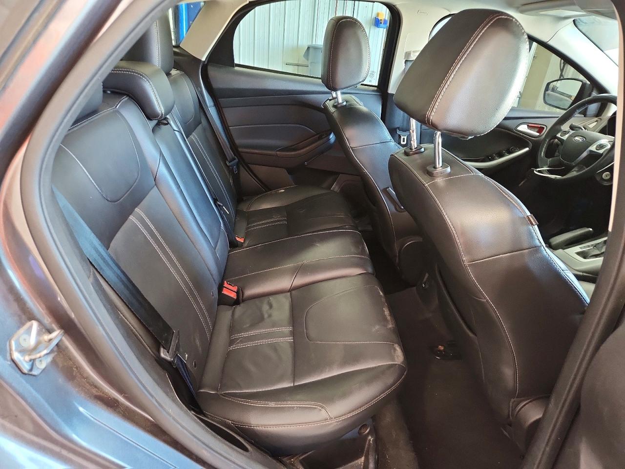 2014 Ford Focus Se Gray vin: 1FADP3K25EL422886