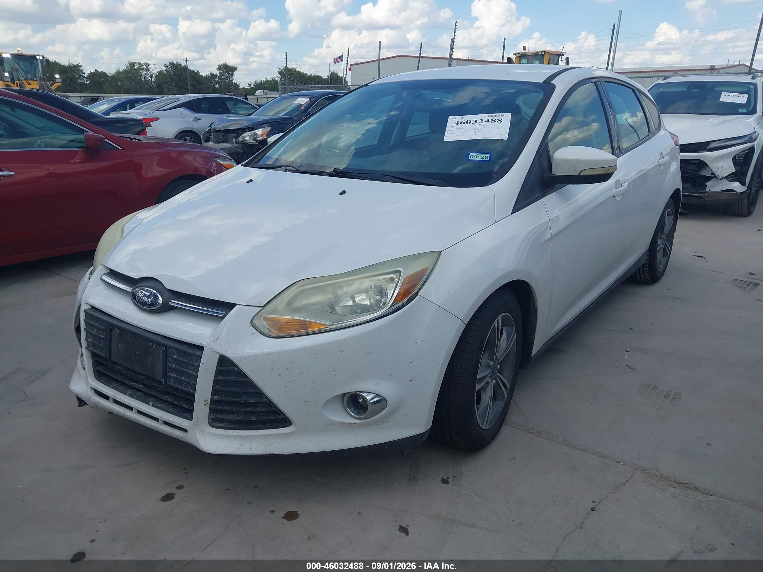 2014 Ford Focus Se White vin: 1FADP3K25EL460215
