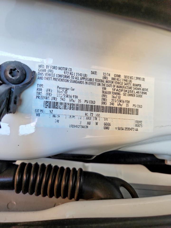 2014 Ford Focus Se White vin: 1FADP3K25EL461896