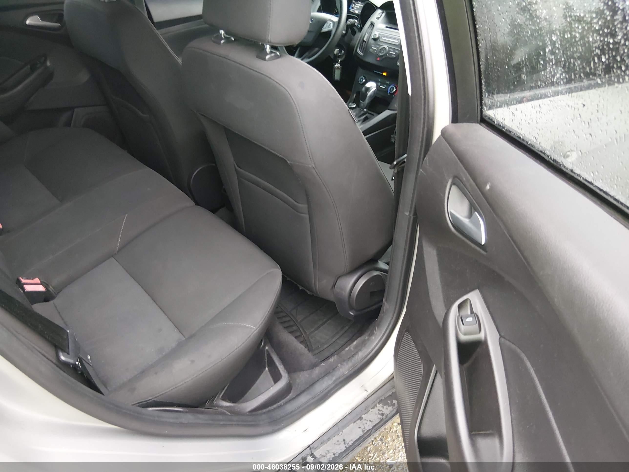 2015 Ford Focus Se Dark Brown vin: 1FADP3K25FL203167
