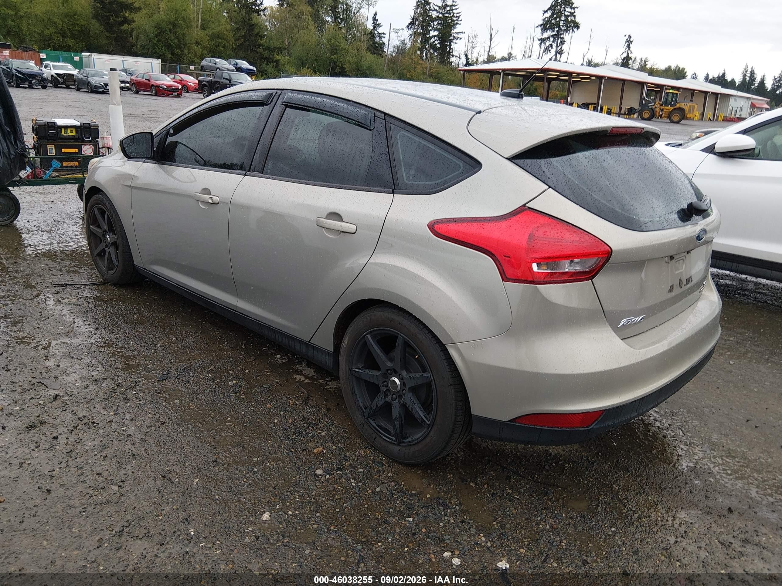 2015 Ford Focus Se Dark Brown vin: 1FADP3K25FL203167