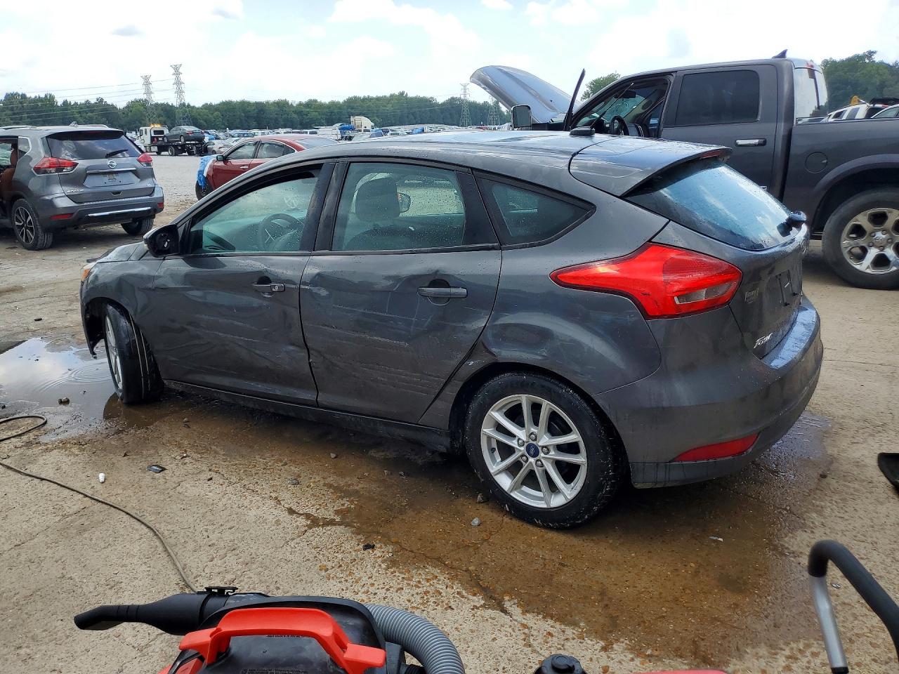 2015 Ford Focus Se Charcoal vin: 1FADP3K25FL203220