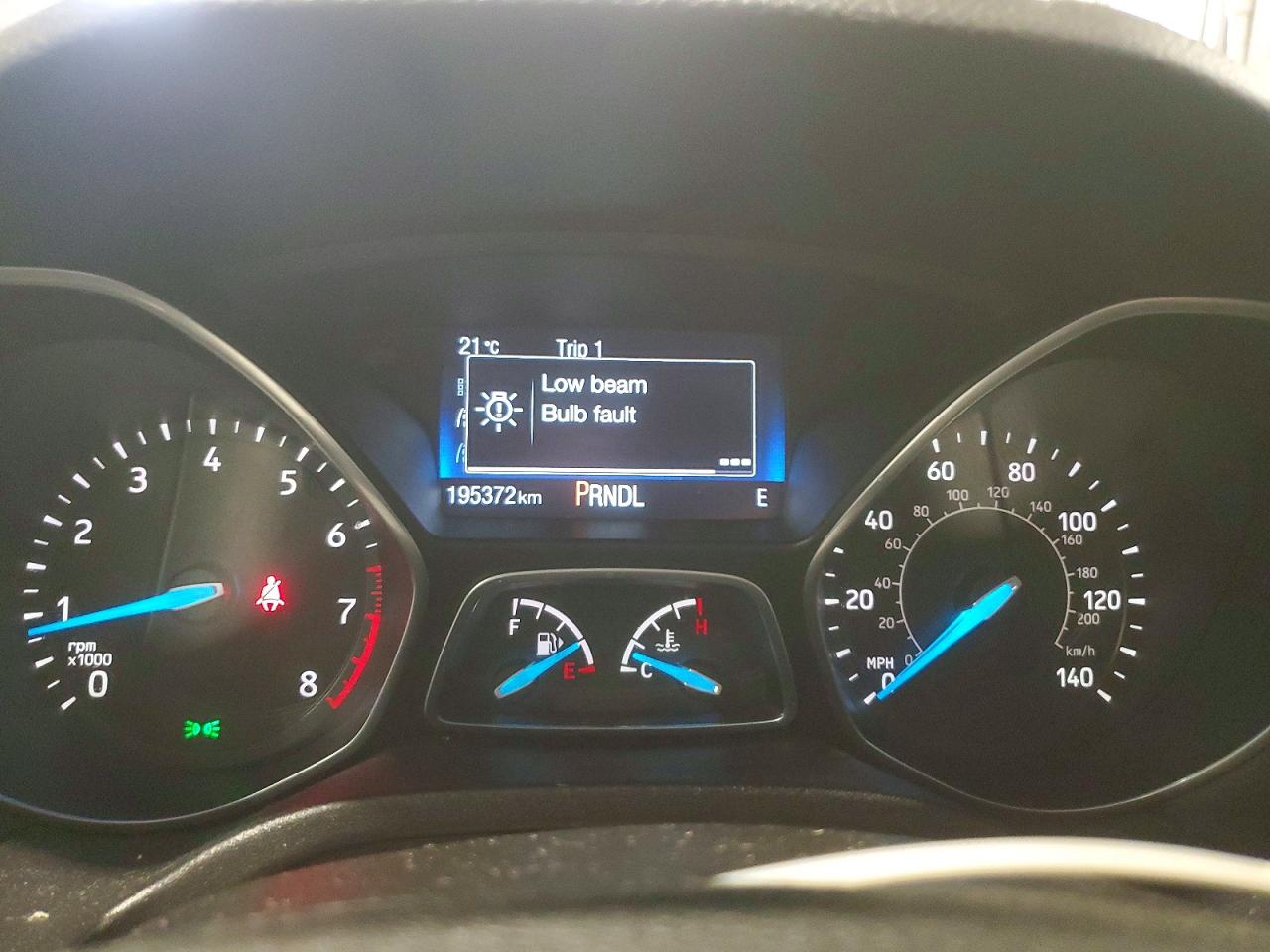 2015 Ford Focus Se White vin: 1FADP3K25FL248383