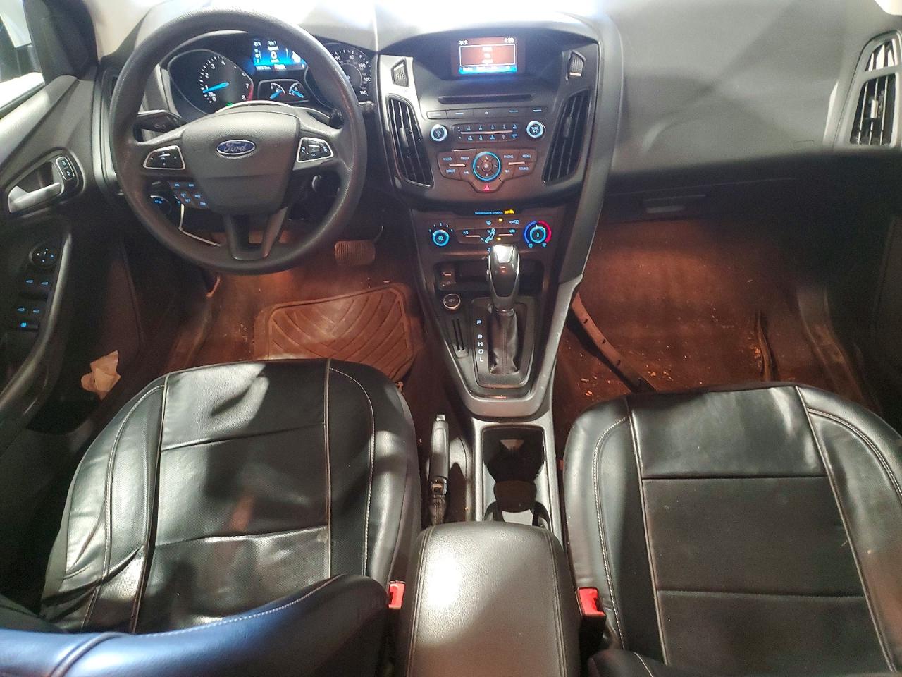 2015 Ford Focus Se White vin: 1FADP3K25FL248383