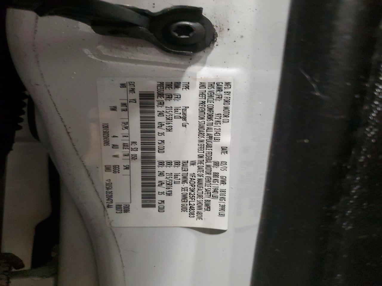 2015 Ford Focus Se White vin: 1FADP3K25FL248383