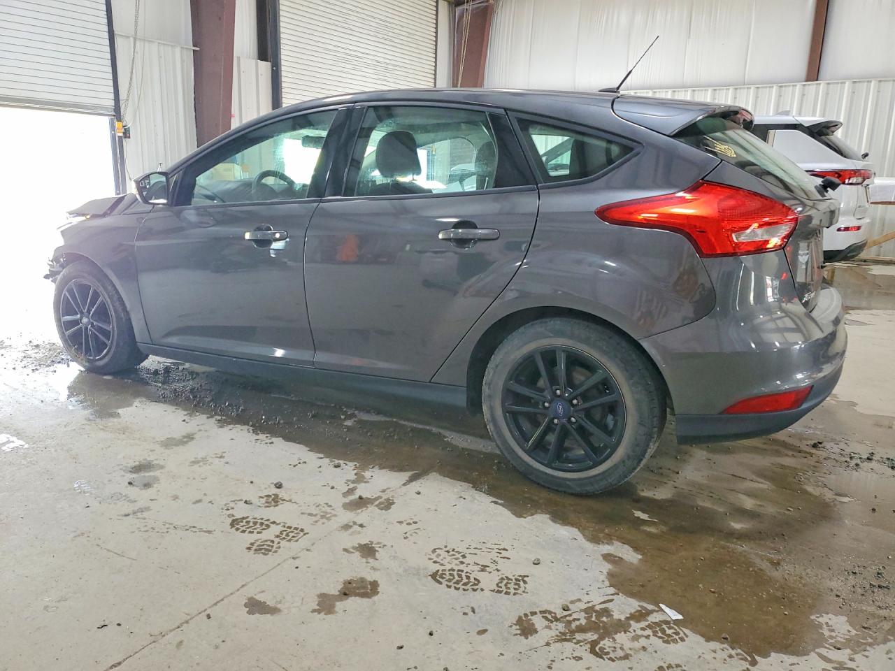 2015 Ford Focus Se Charcoal vin: 1FADP3K25FL259786