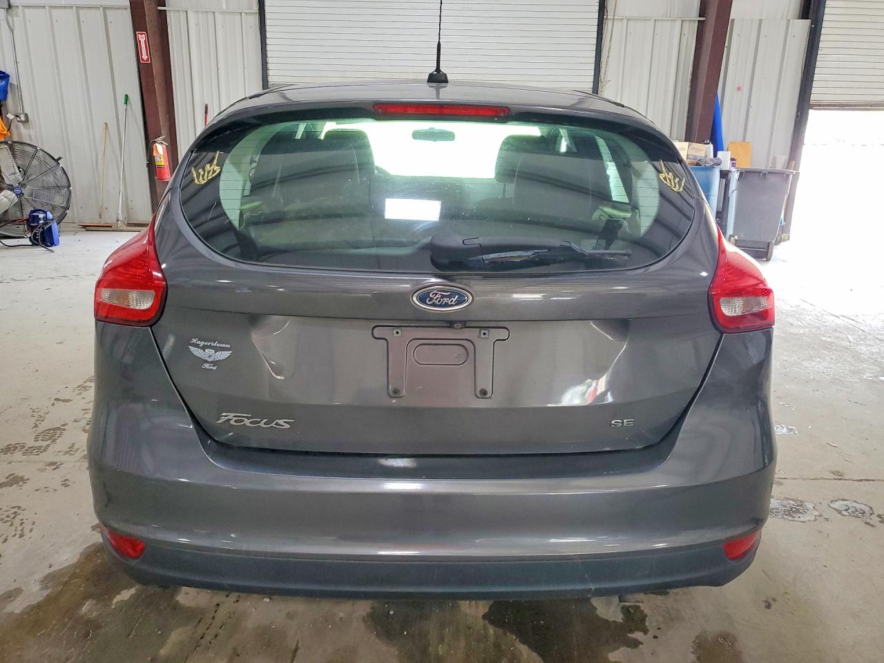 2015 Ford Focus Se Charcoal vin: 1FADP3K25FL259786