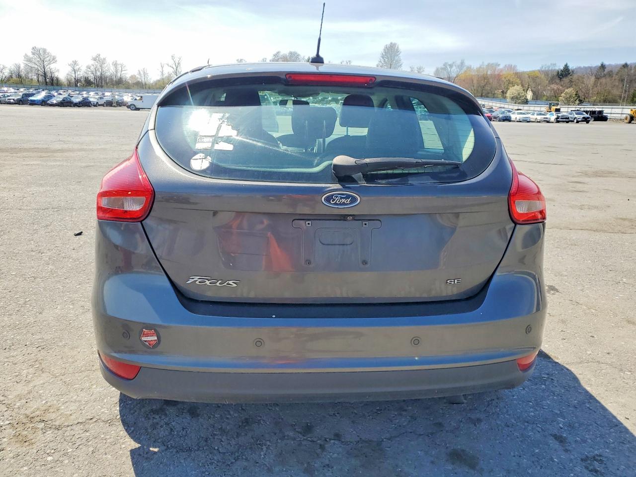2015 Ford Focus Se Charcoal vin: 1FADP3K25FL273686