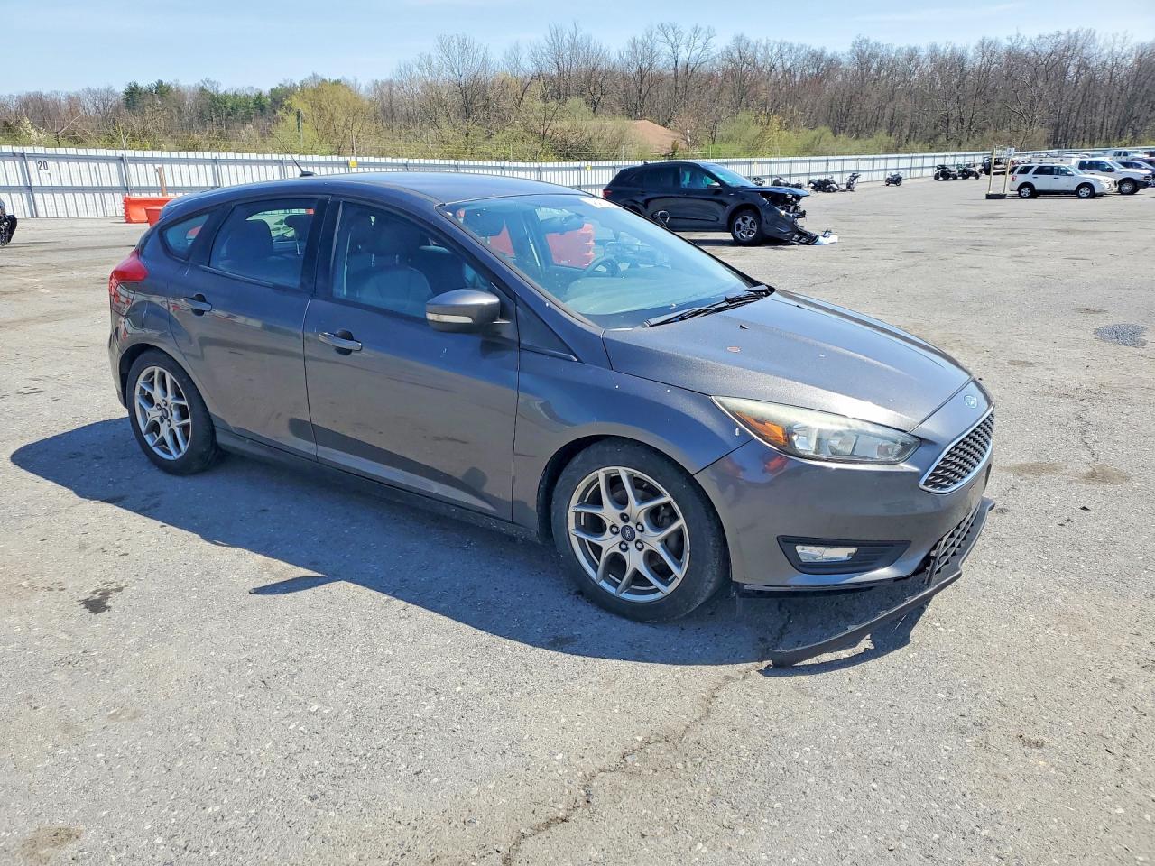 2015 Ford Focus Se Charcoal vin: 1FADP3K25FL273686