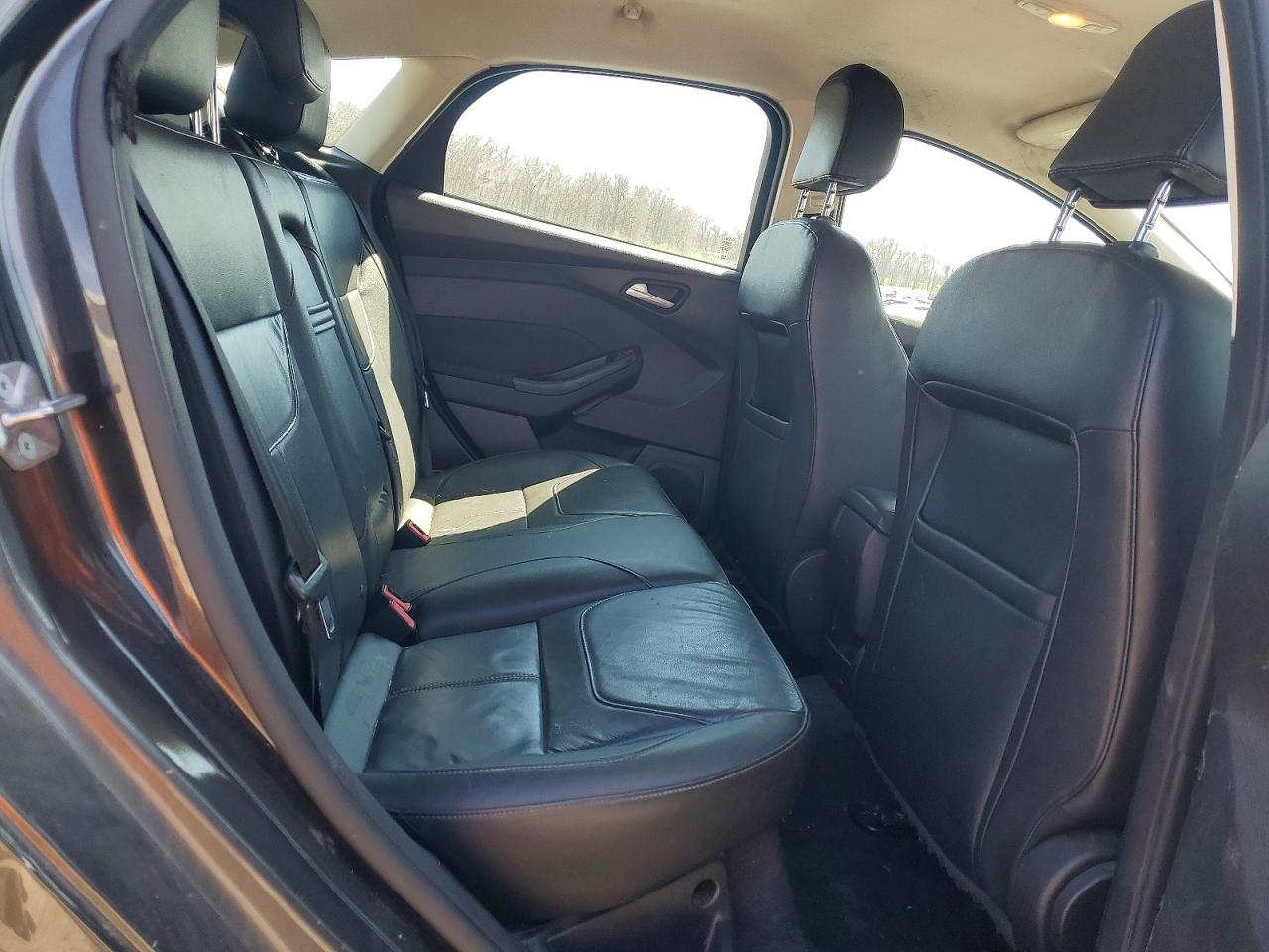 2015 Ford Focus Se Charcoal vin: 1FADP3K25FL273686