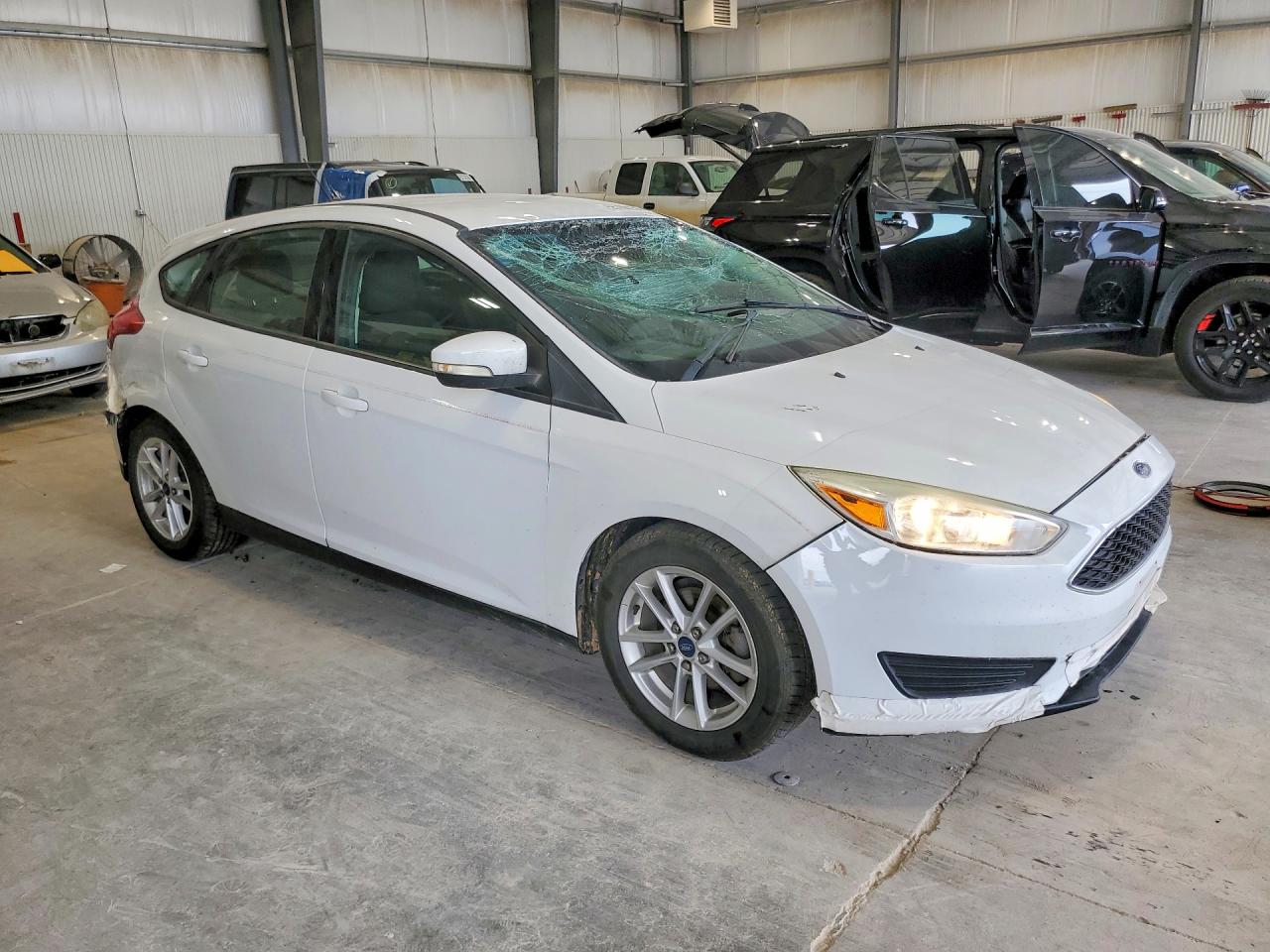 2015 Ford Focus Se White vin: 1FADP3K25FL301650