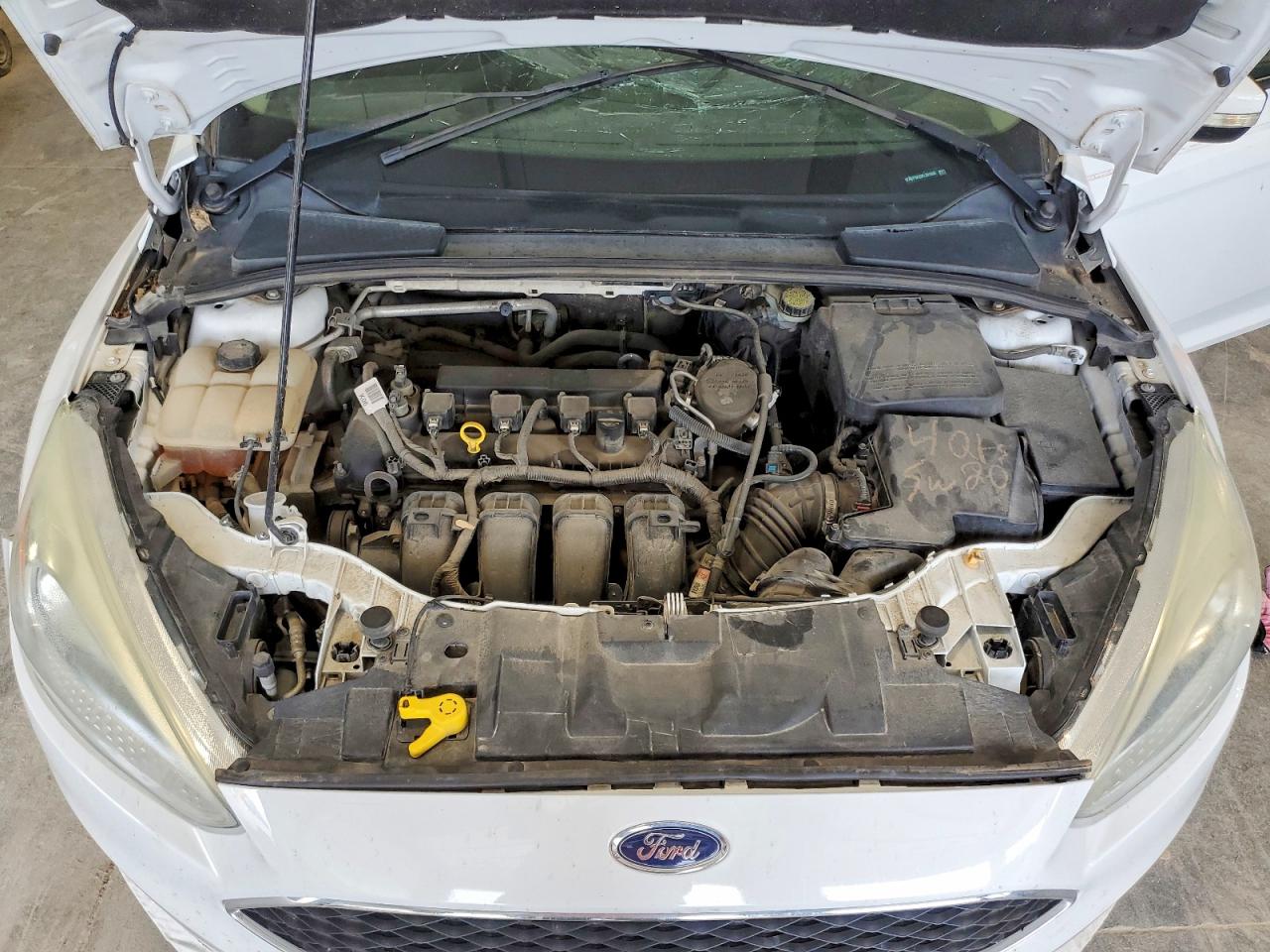 2015 Ford Focus Se White vin: 1FADP3K25FL301650