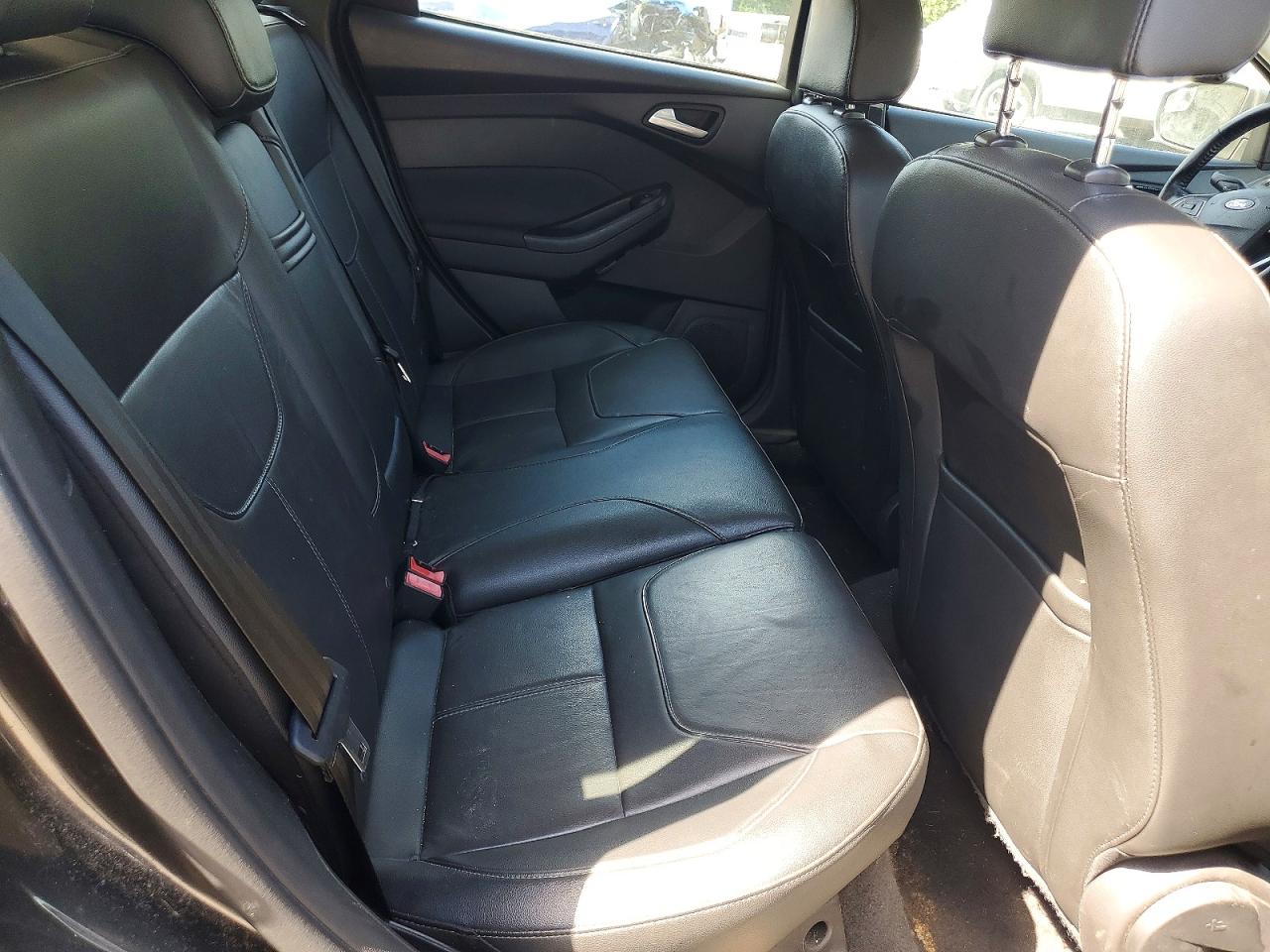 2015 Ford Focus Se Серый vin: 1FADP3K25FL303821