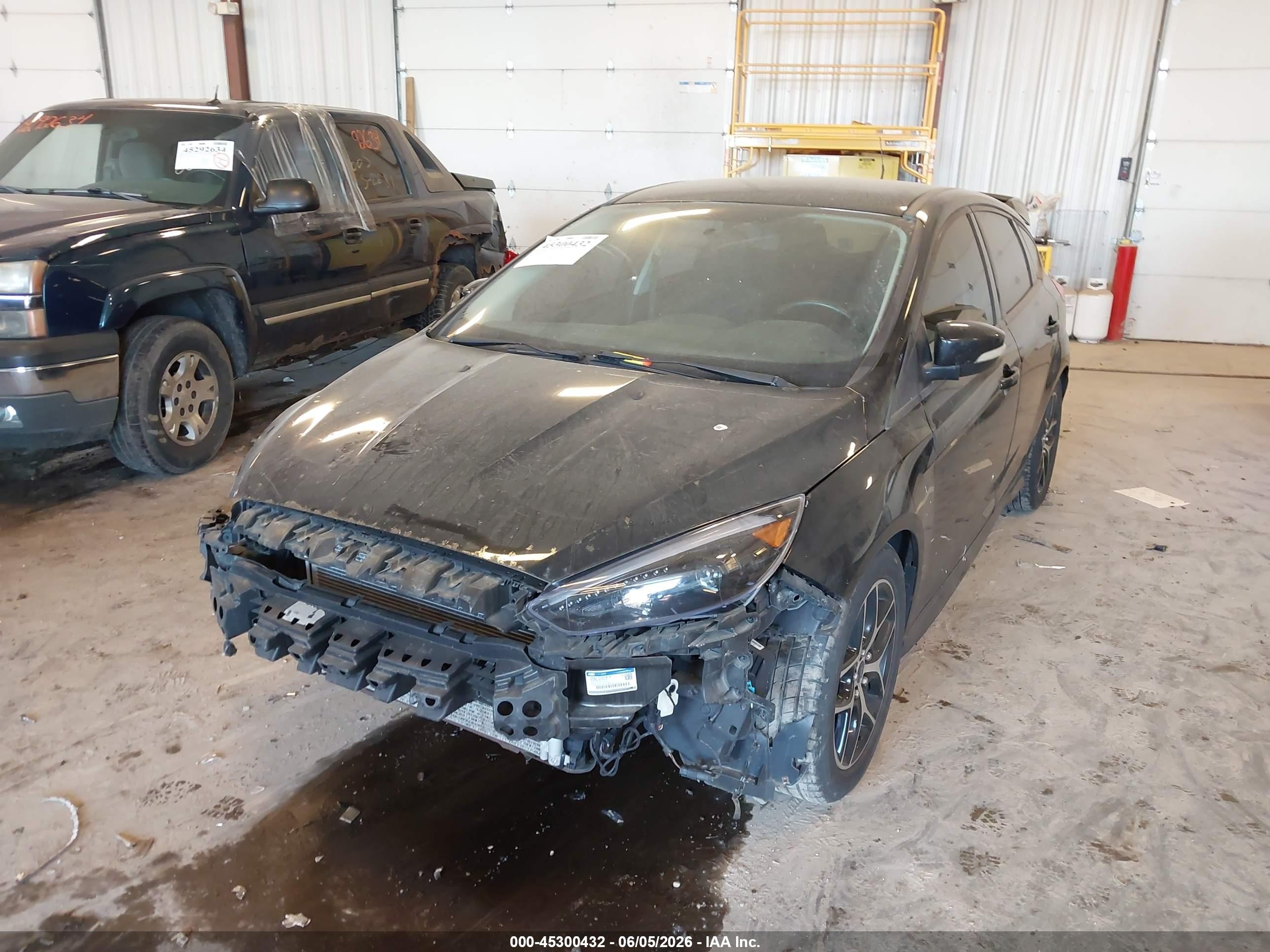 2015 Ford Focus Se Black vin: 1FADP3K25FL304516