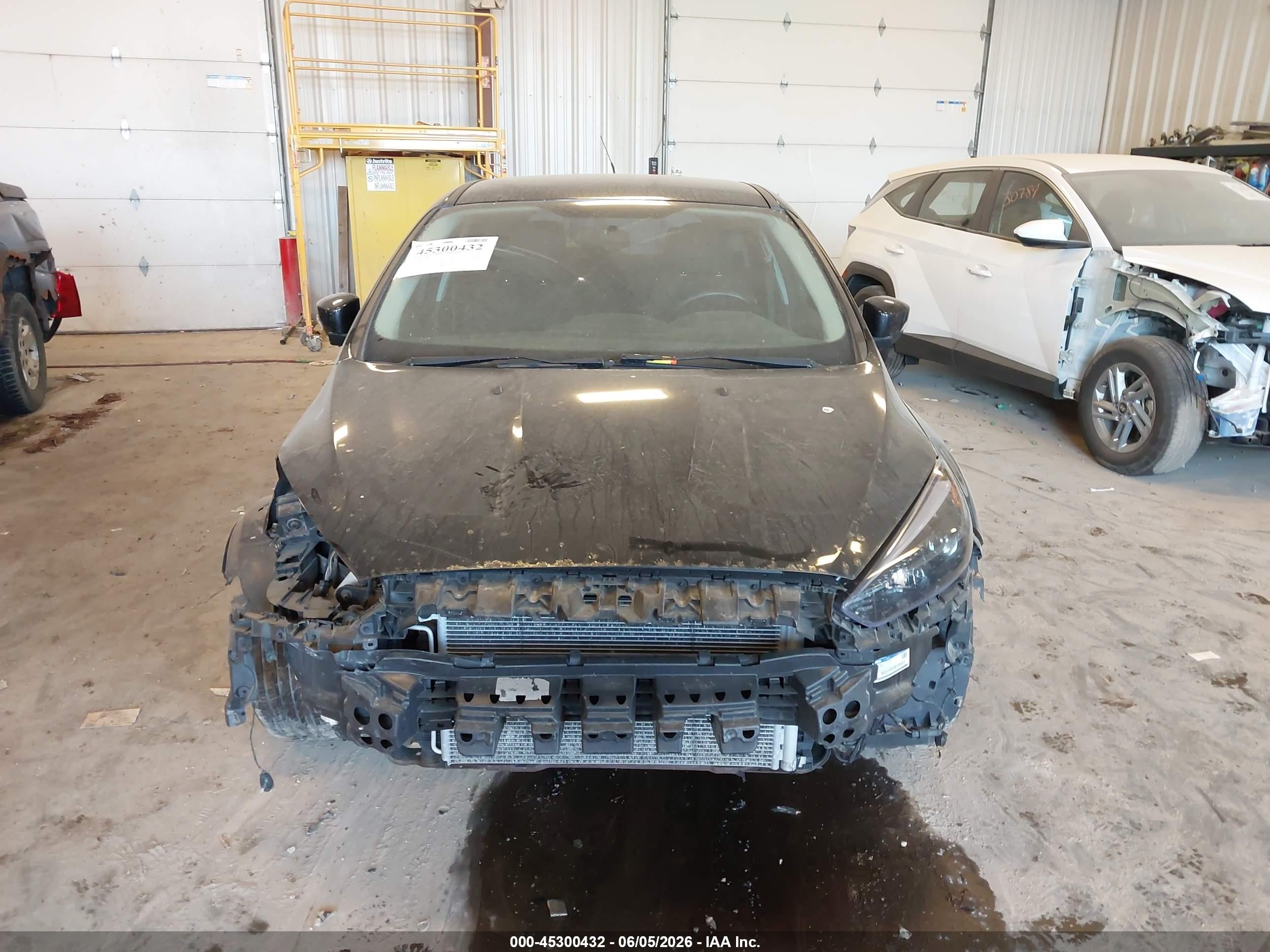 2015 Ford Focus Se Black vin: 1FADP3K25FL304516