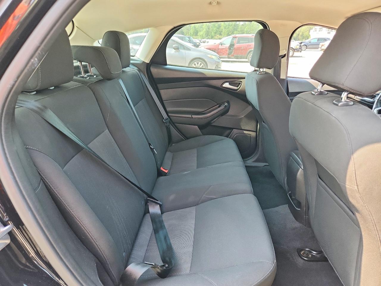 2015 Ford Focus Se Black vin: 1FADP3K25FL355658