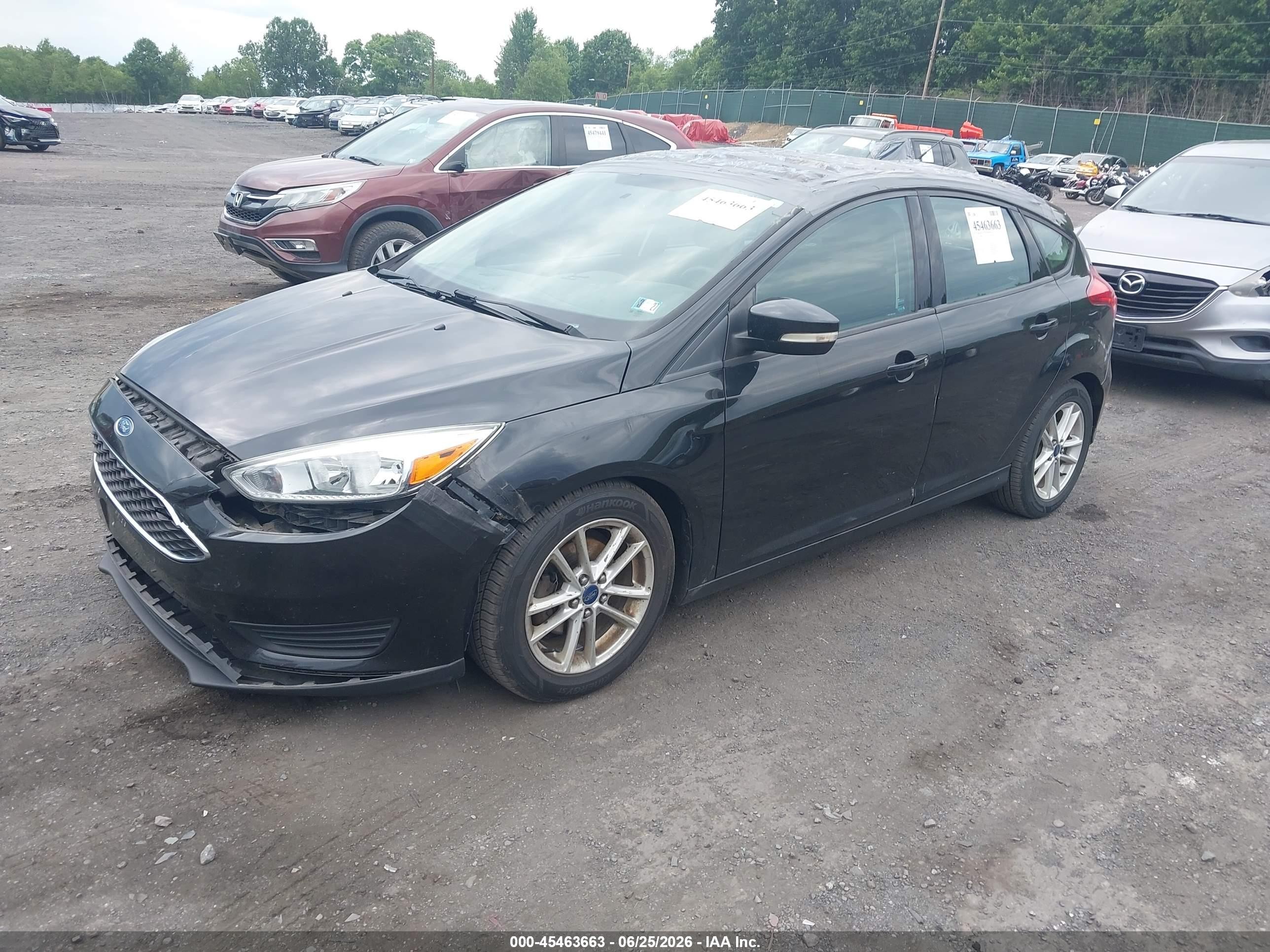 2015 Ford Focus Se Черный vin: 1FADP3K25FL383122