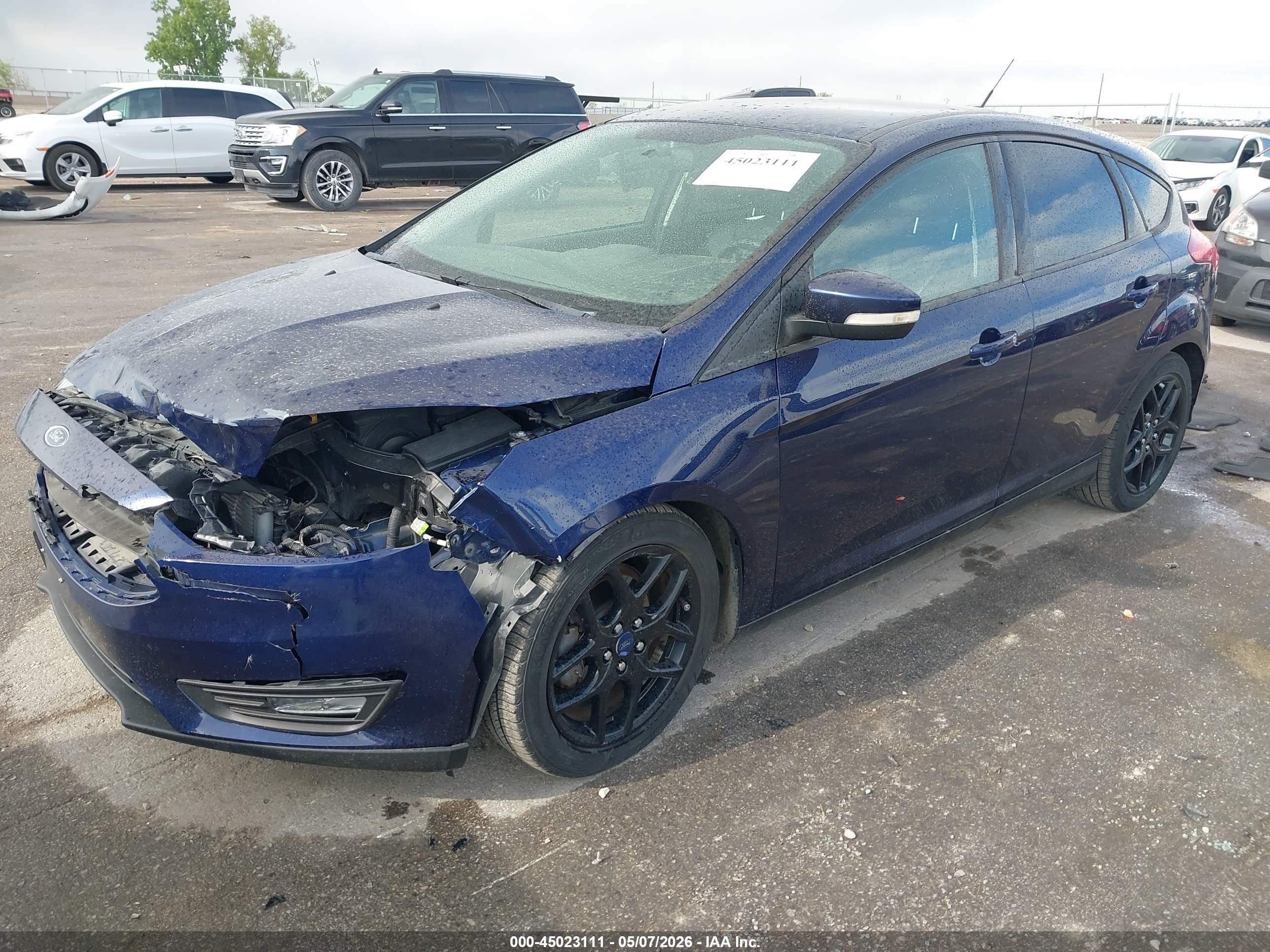 2016 Ford Focus Se Blue vin: 1FADP3K25GL286195