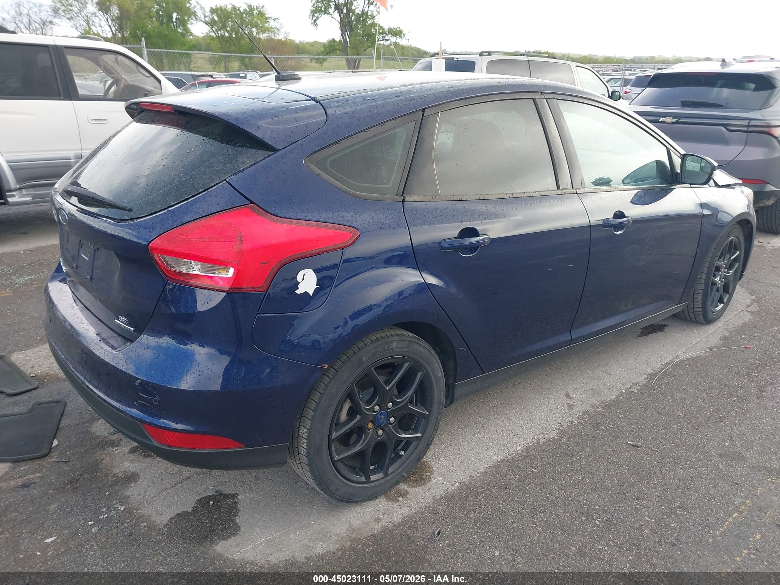 2016 Ford Focus Se Blue vin: 1FADP3K25GL286195