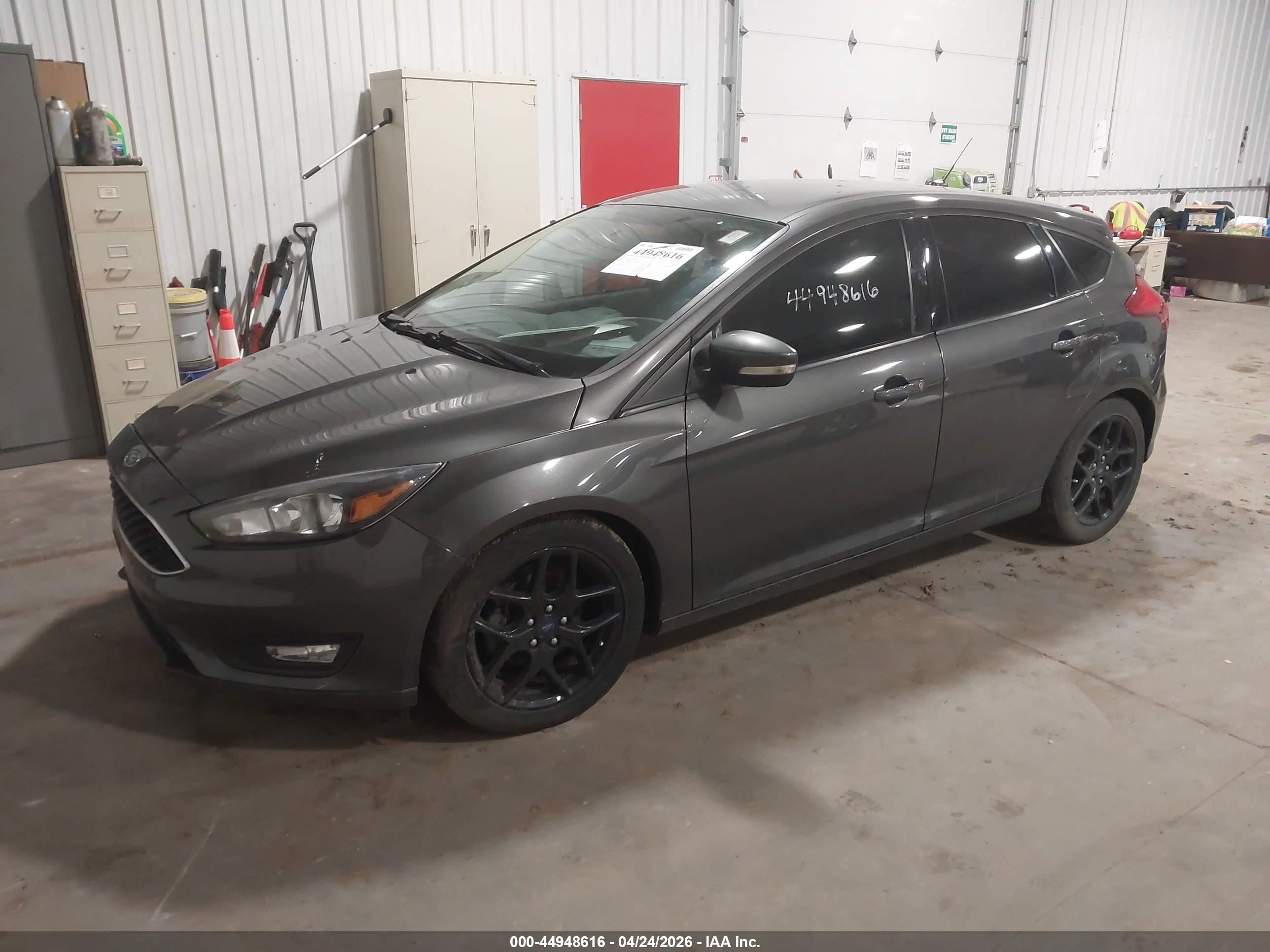 2016 Ford Focus Se Gray vin: 1FADP3K25GL311998