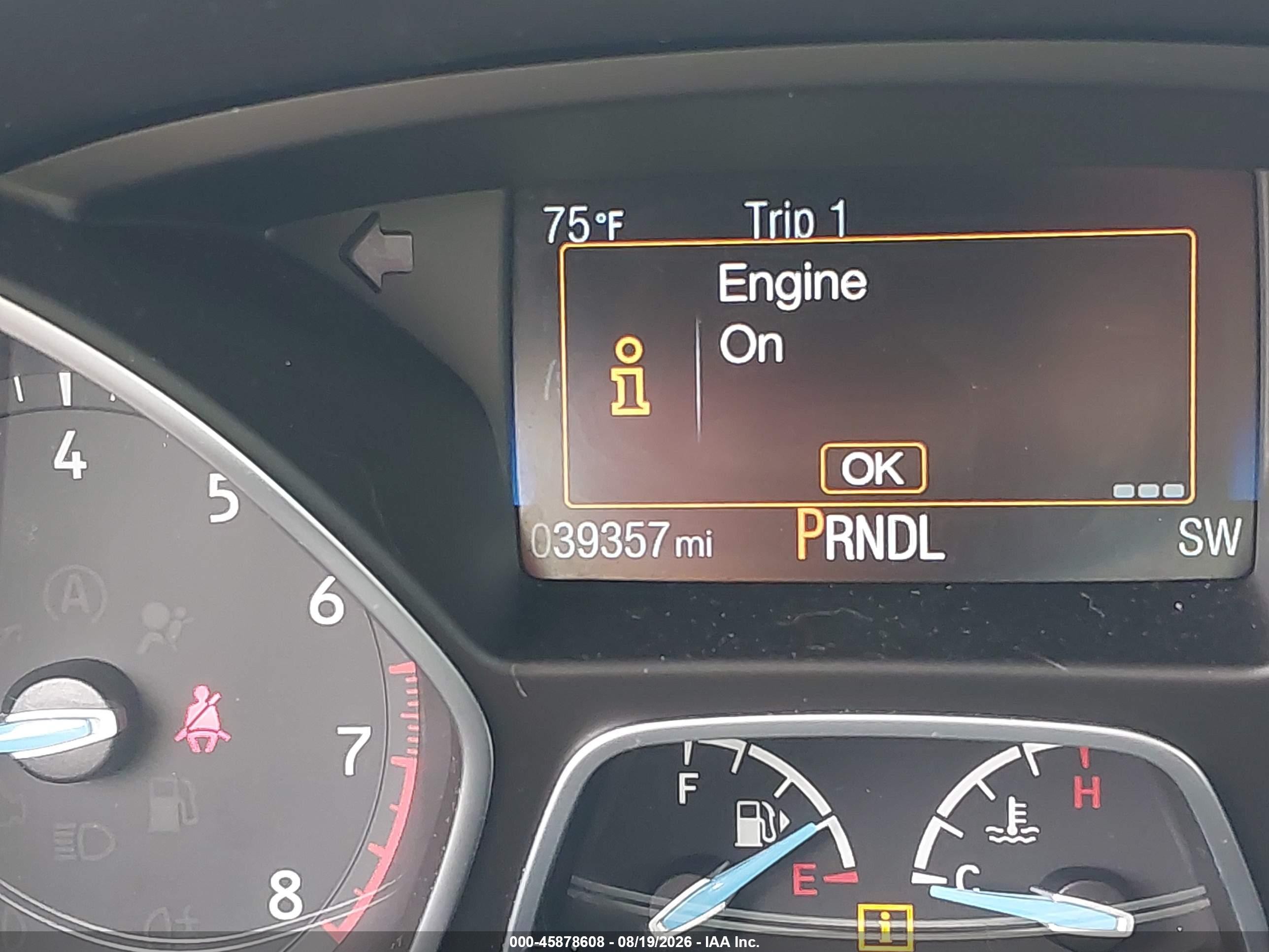 2018 Ford Focus Se Blue vin: 1FADP3K25JL328999