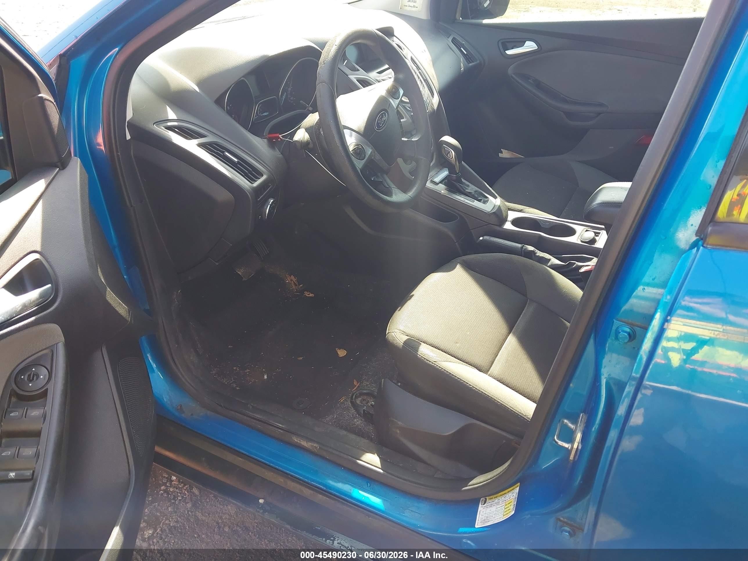 2013 Ford Focus Se Синий vin: 1FADP3K26DL135359