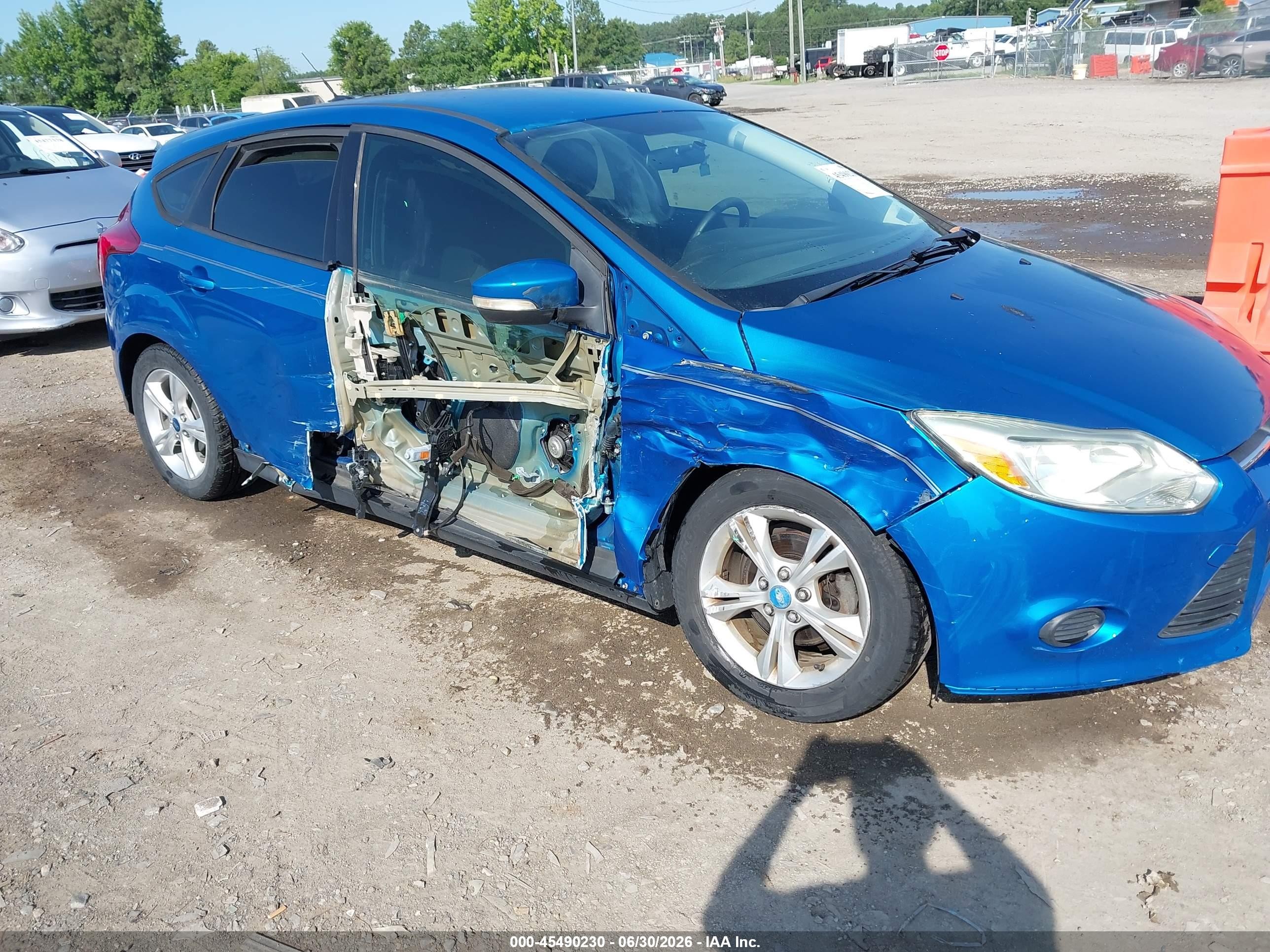 2013 Ford Focus Se Синий vin: 1FADP3K26DL135359