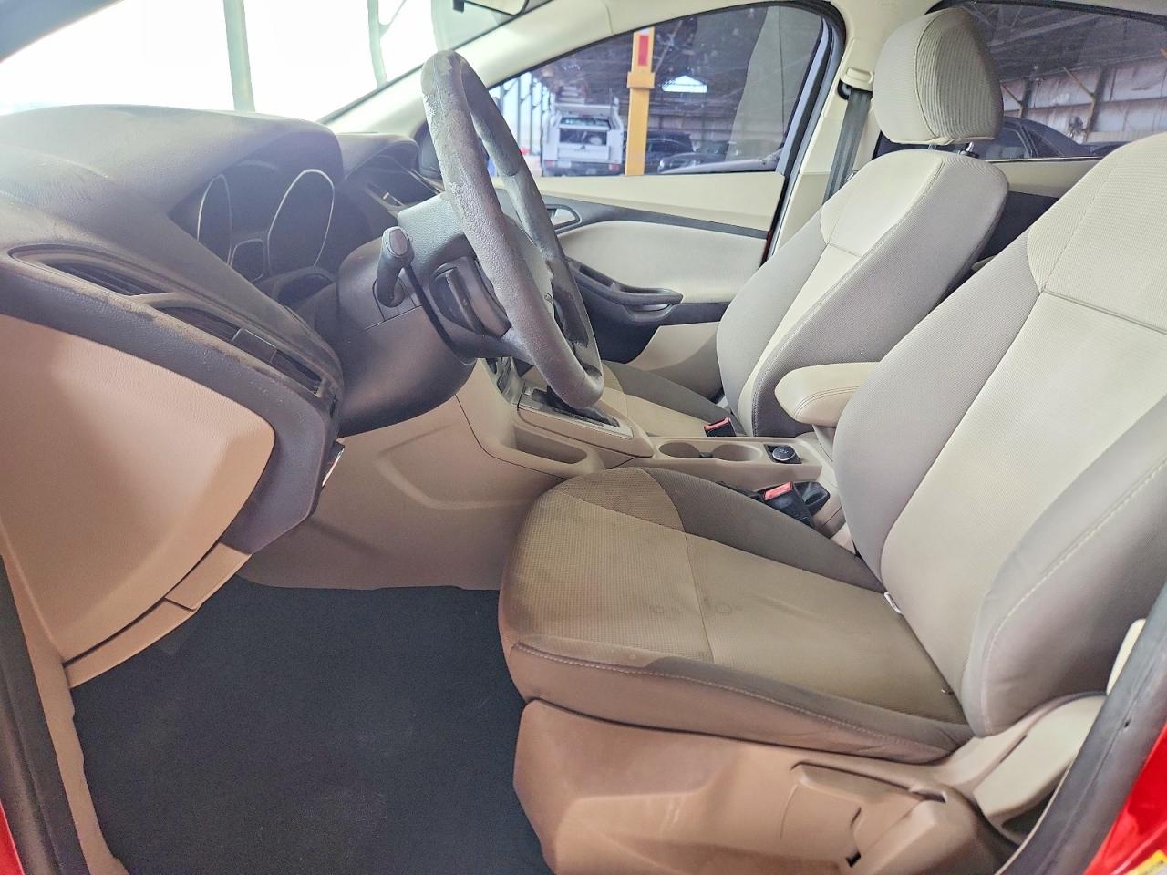 2013 Ford Focus Se Красный vin: 1FADP3K26DL213753