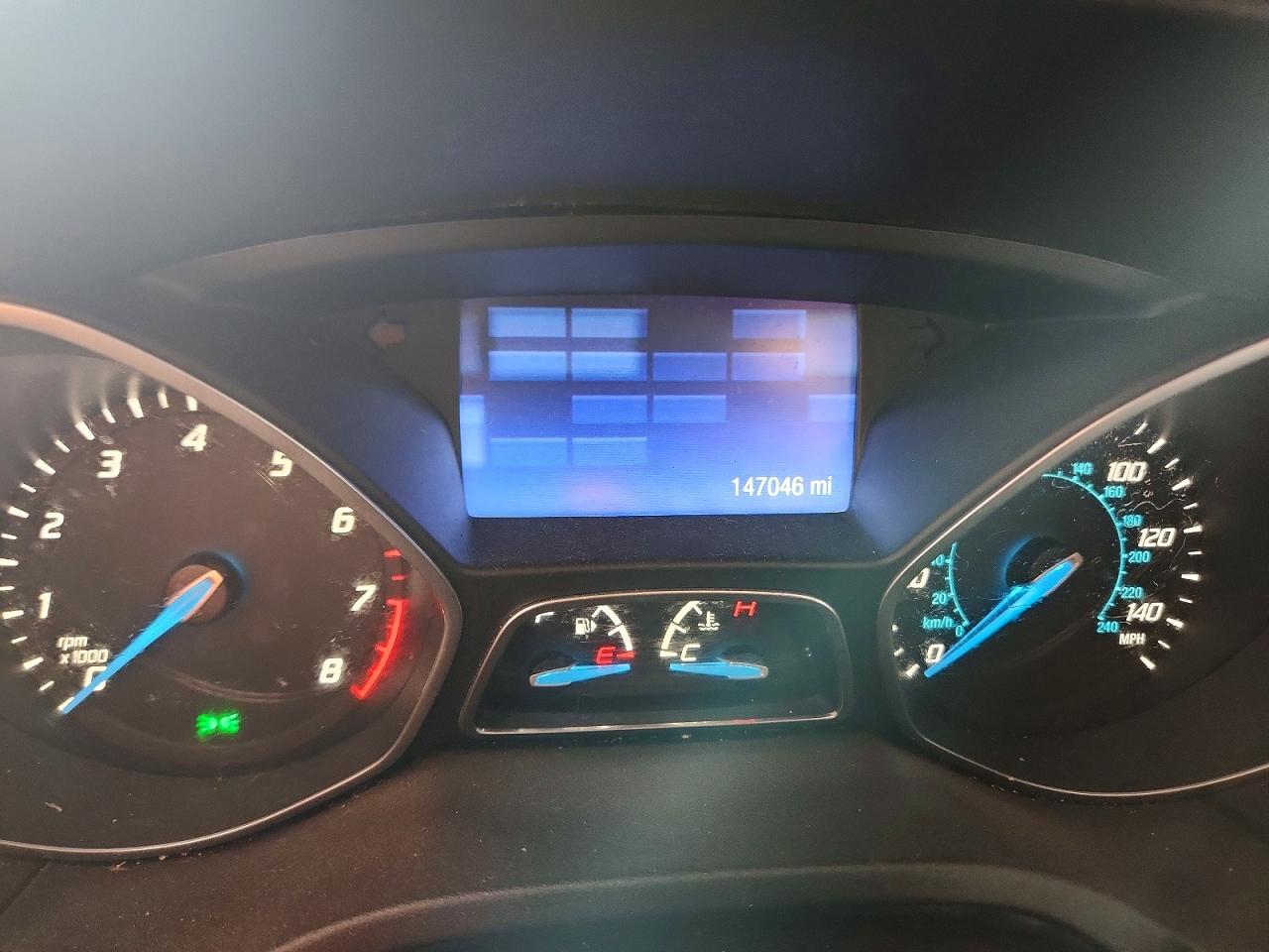 2013 Ford Focus Se Красный vin: 1FADP3K26DL213753