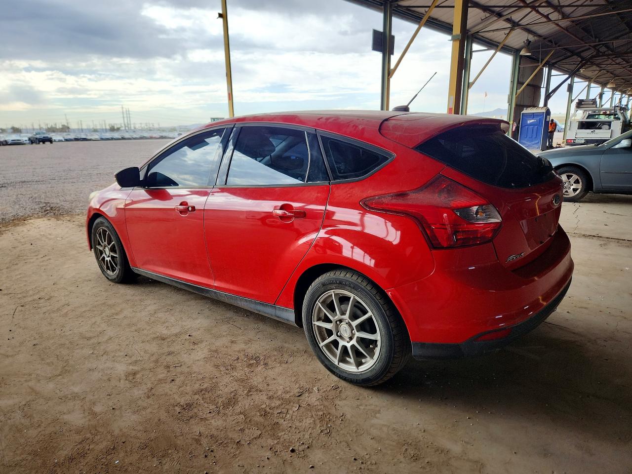2013 Ford Focus Se Красный vin: 1FADP3K26DL213753