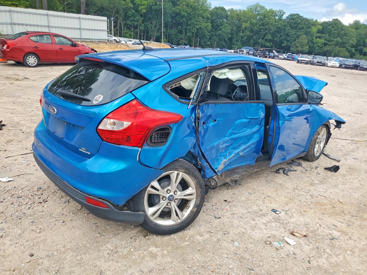 2013 Ford Focus Se Blue vin: 1FADP3K26DL240709