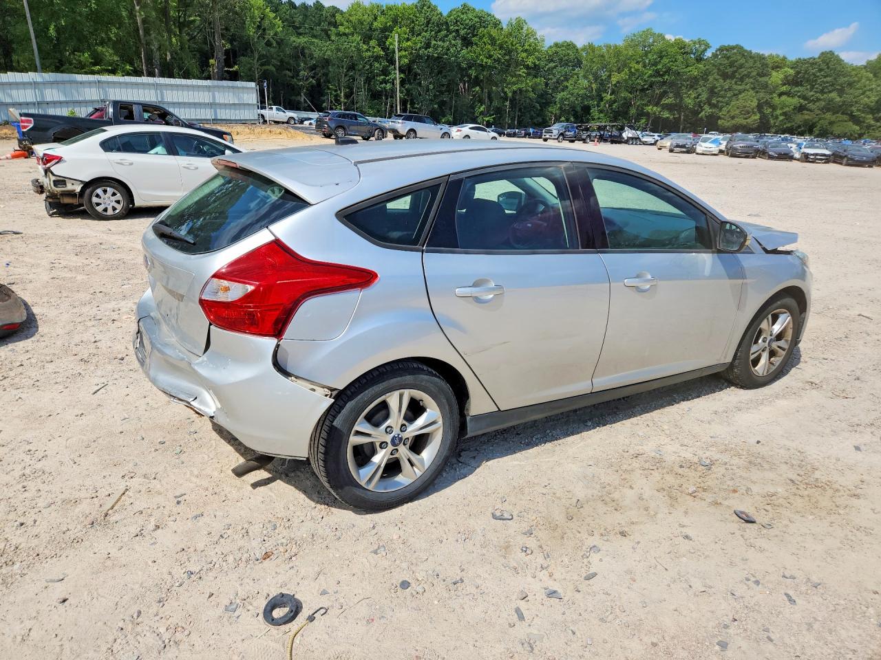 2013 Ford Focus Se Silver vin: 1FADP3K26DL255792