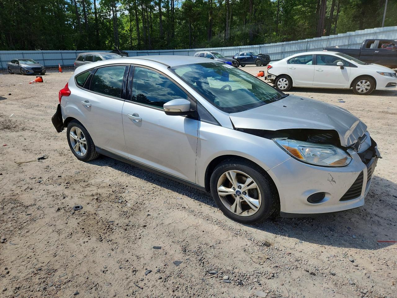2013 Ford Focus Se Silver vin: 1FADP3K26DL255792