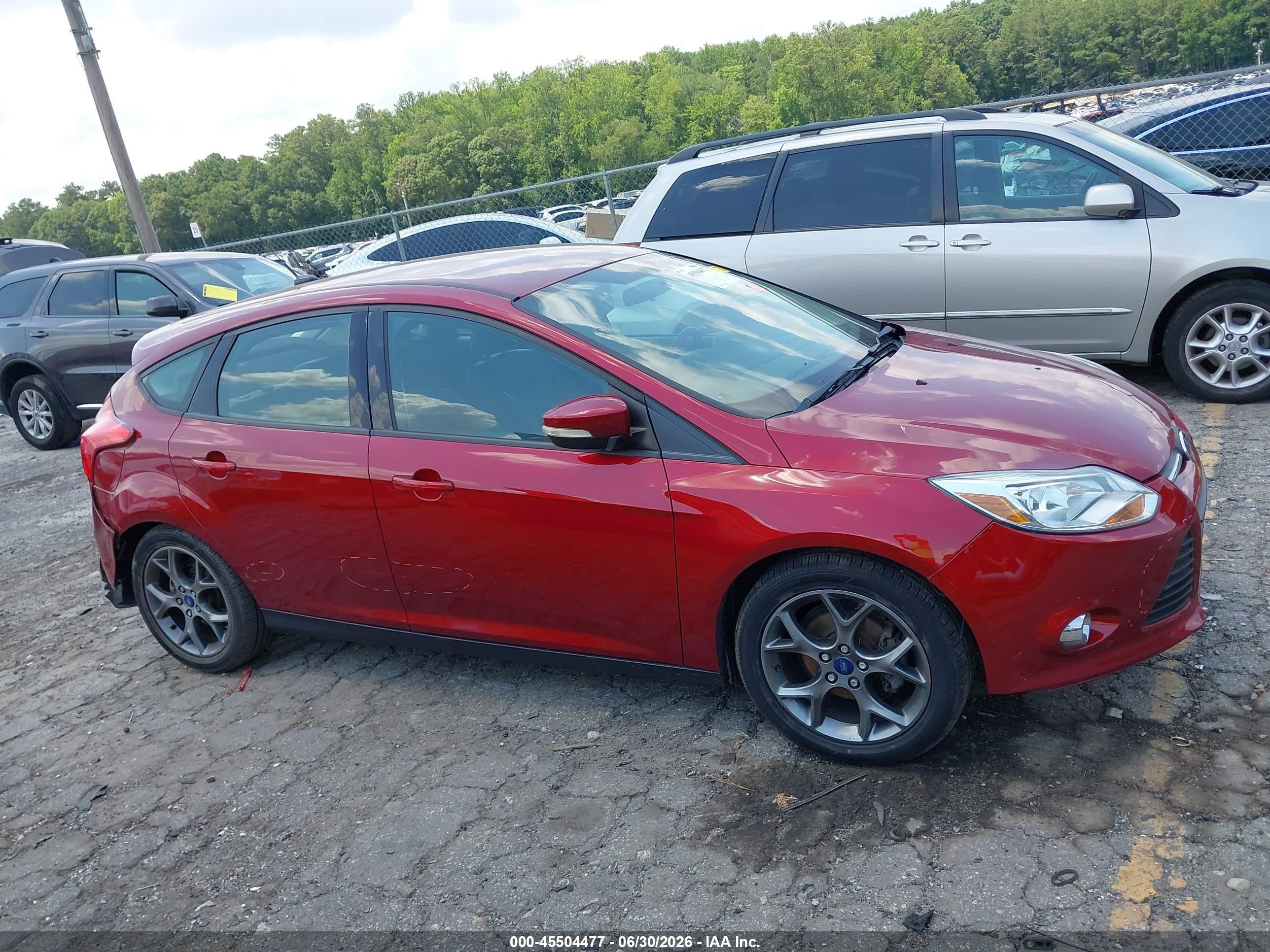 2013 Ford Focus Se Burgundy vin: 1FADP3K26DL263682
