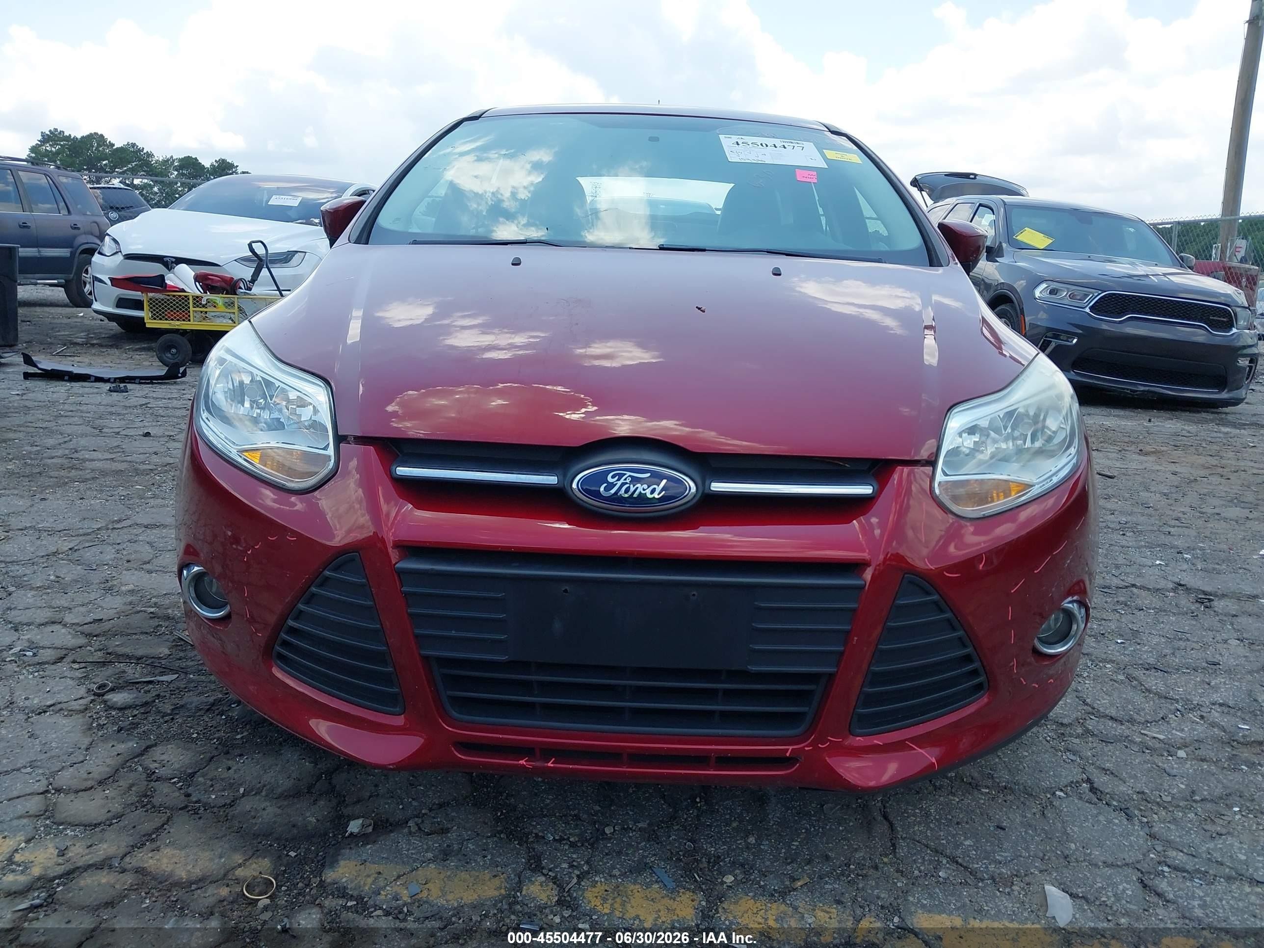 2013 Ford Focus Se Burgundy vin: 1FADP3K26DL263682