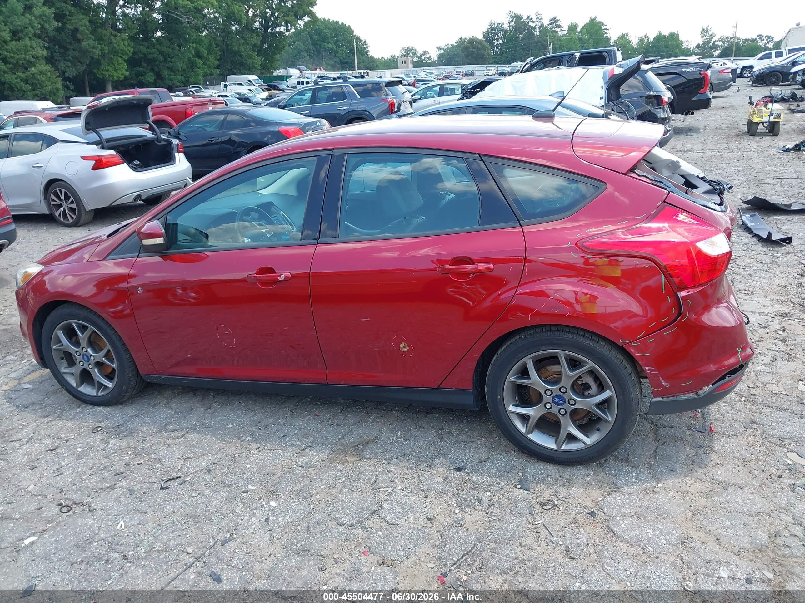 2013 Ford Focus Se Burgundy vin: 1FADP3K26DL263682