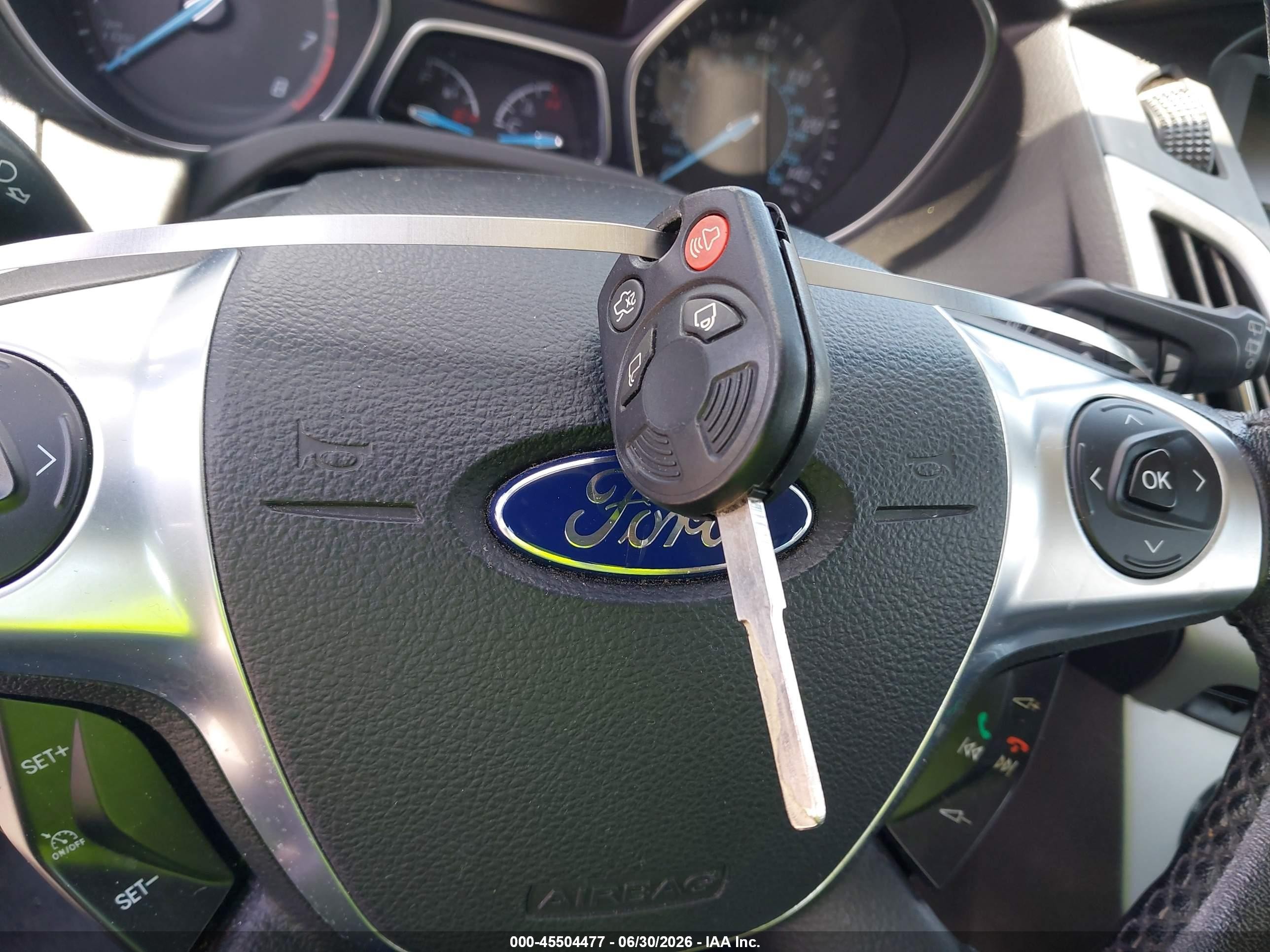 2013 Ford Focus Se Burgundy vin: 1FADP3K26DL263682
