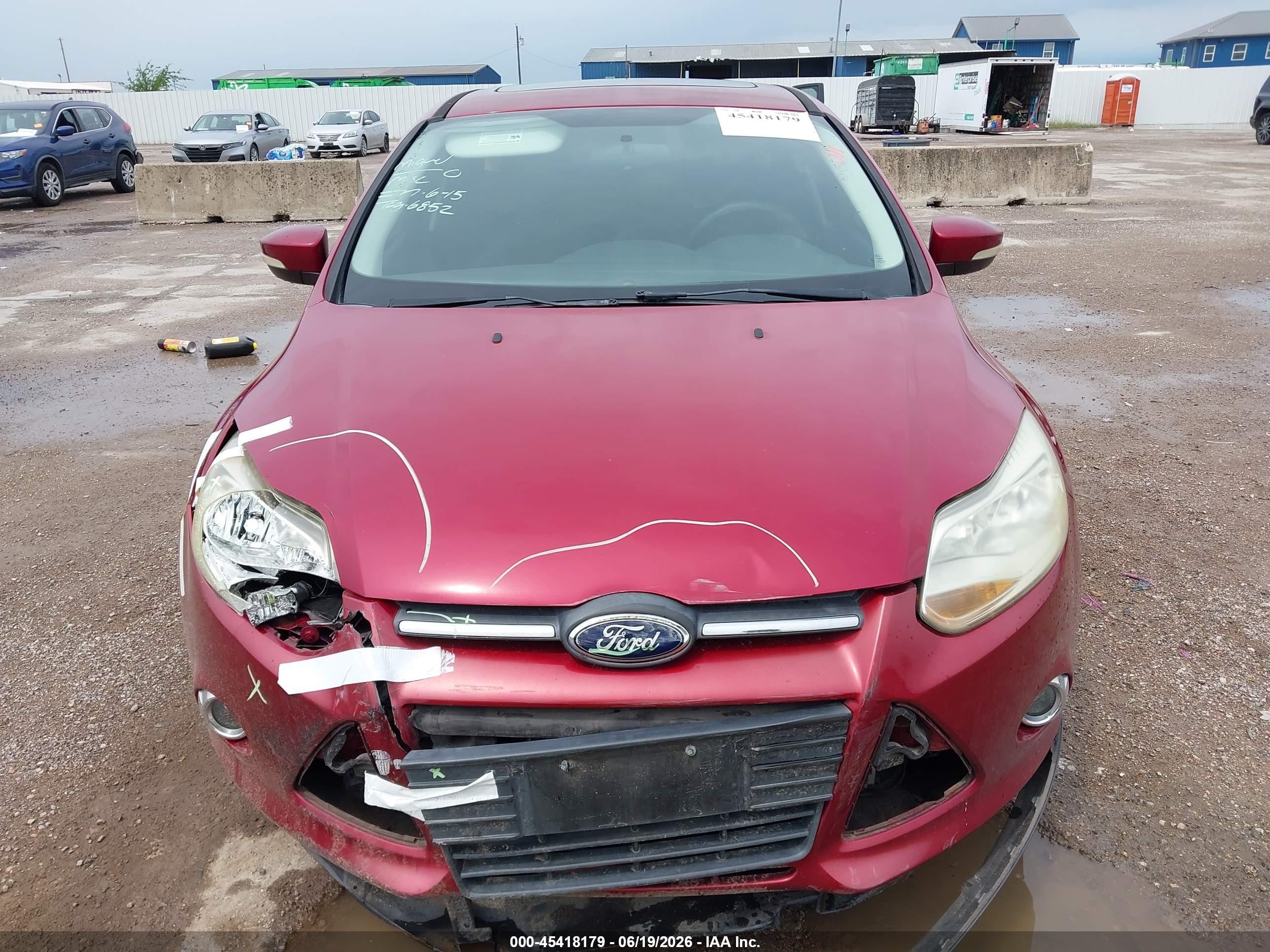 2014 Ford Focus Se Red vin: 1FADP3K26EL148890